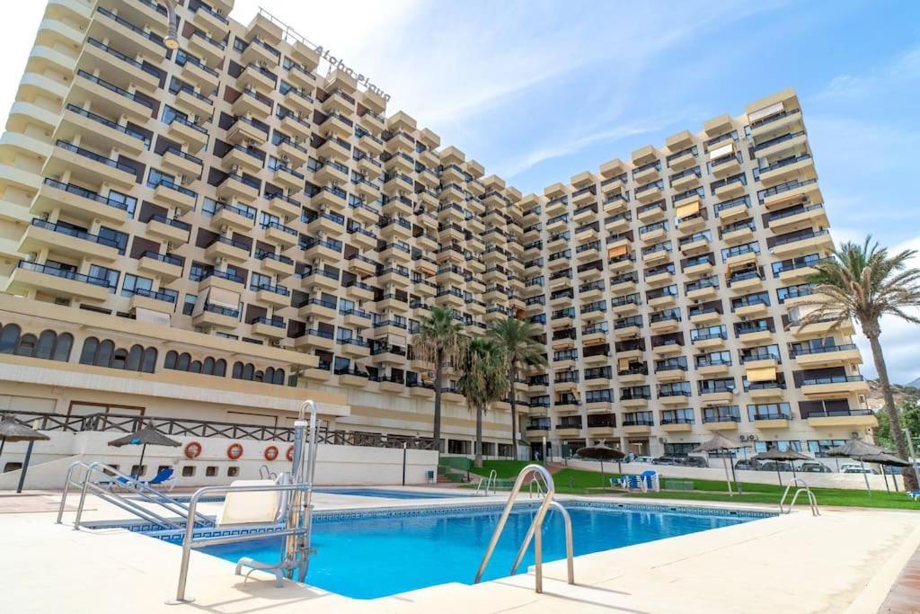 Apartamento A Pie De Playa Con Terraza Y Piscinas Benalmadena