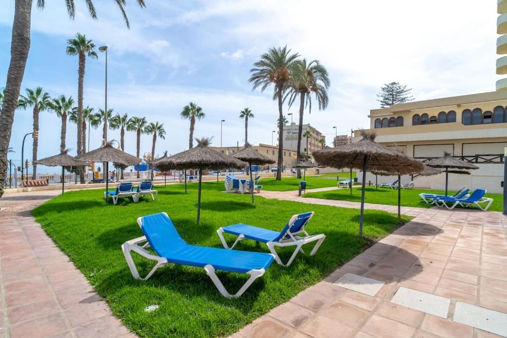 Apartment Apartamento A Pie De Playa Con Terraza Y Piscinas *