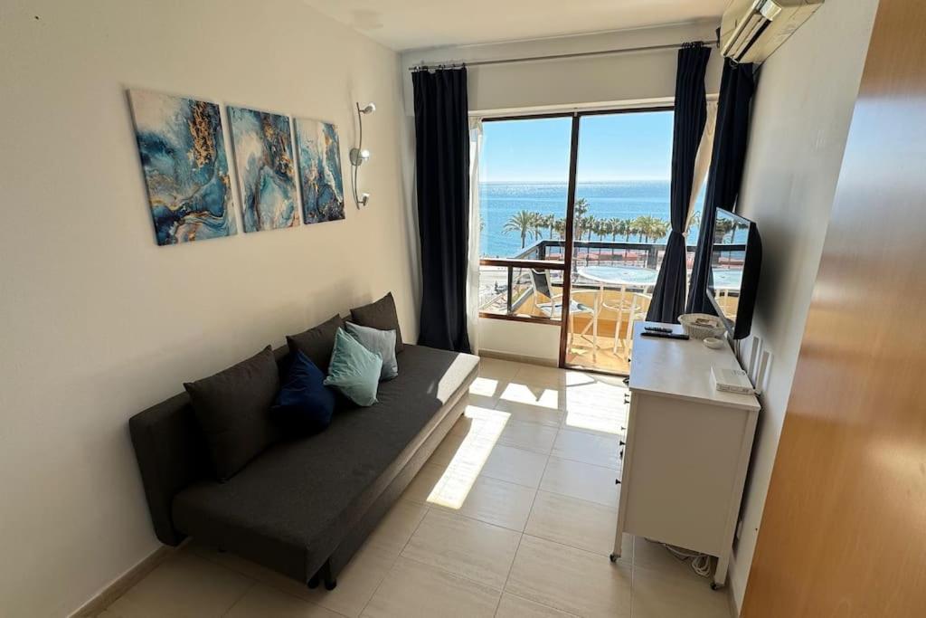 Apartamento A Pie De Playa Con Terraza Y Piscinas Apartment Benalmadena