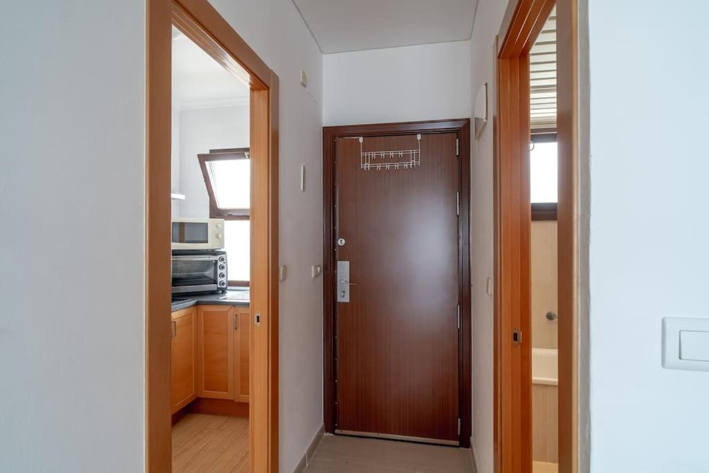 Apartamento A Pie De Playa Con Terraza Y Piscinas *