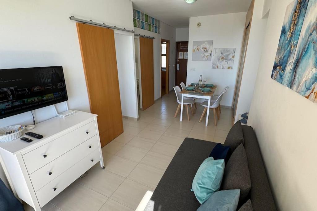 Apartamento A Pie De Playa Con Terraza Y Piscinas Benalmadena