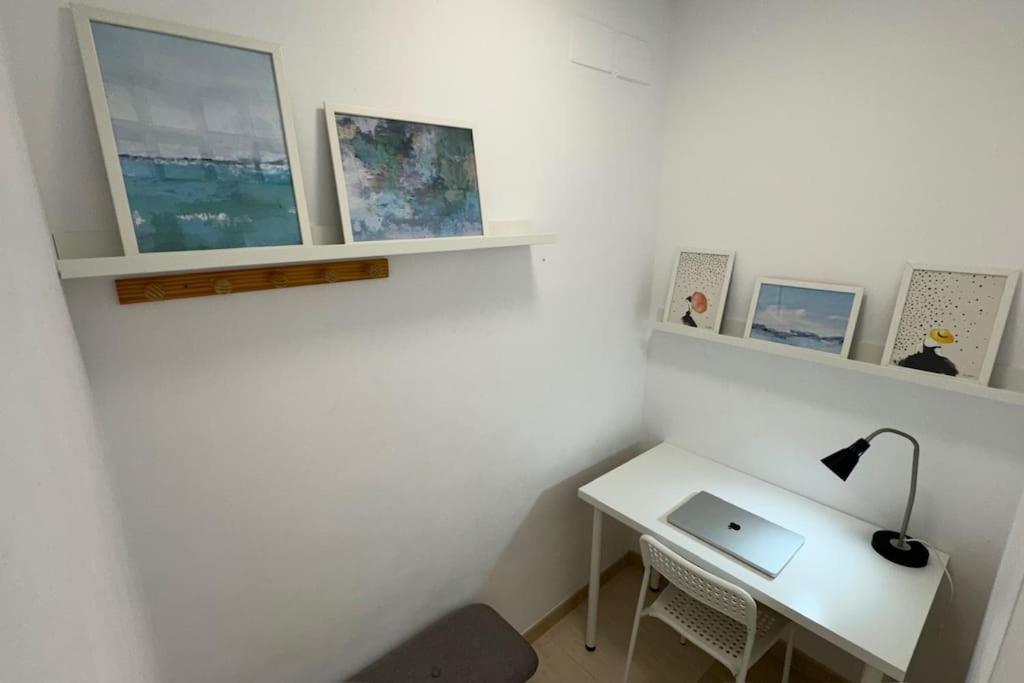 Apartamento A Pie De Playa Con Terraza Y Piscinas * Benalmadena
