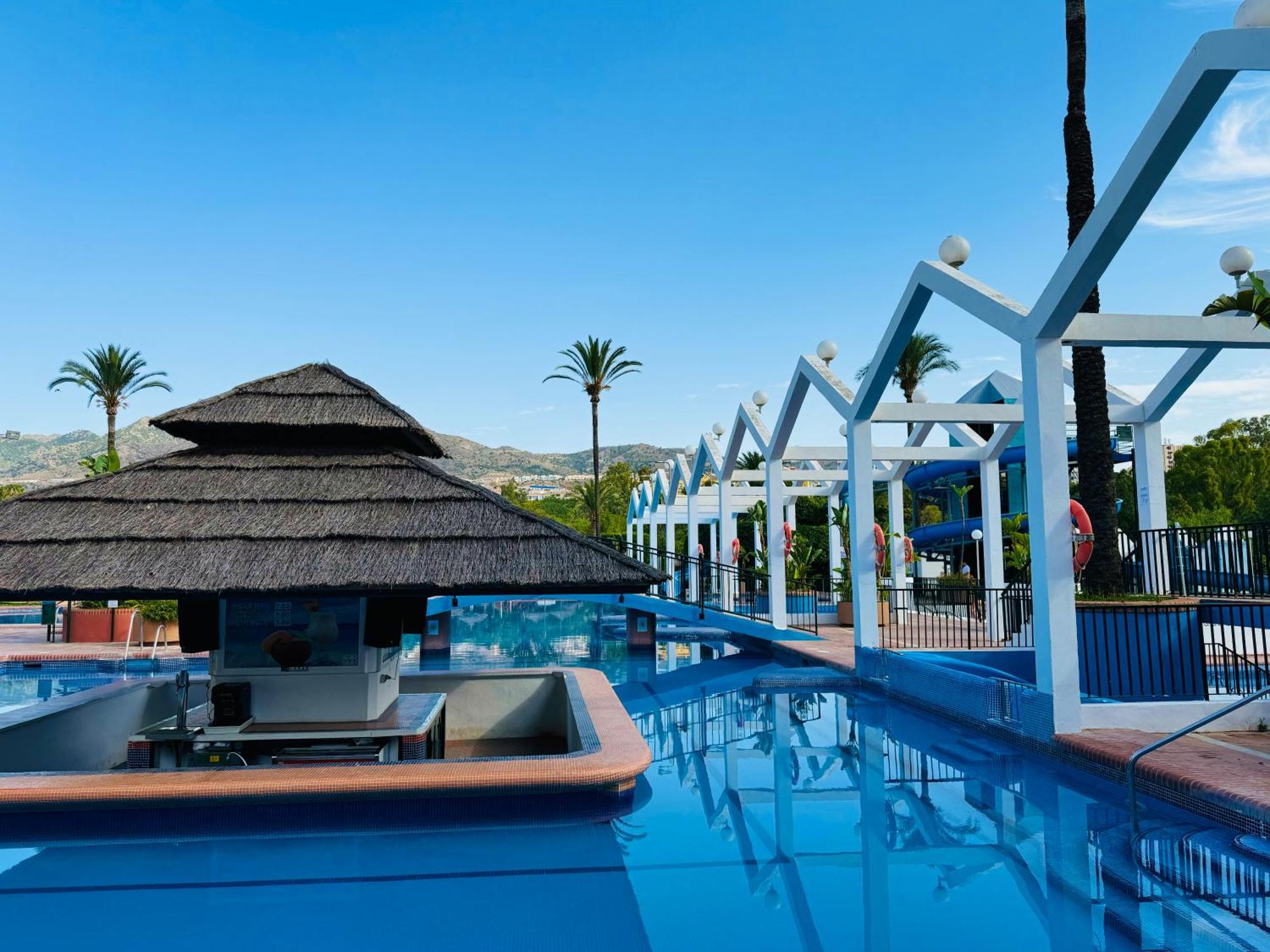 Exclusive In Benalbeach Apartment