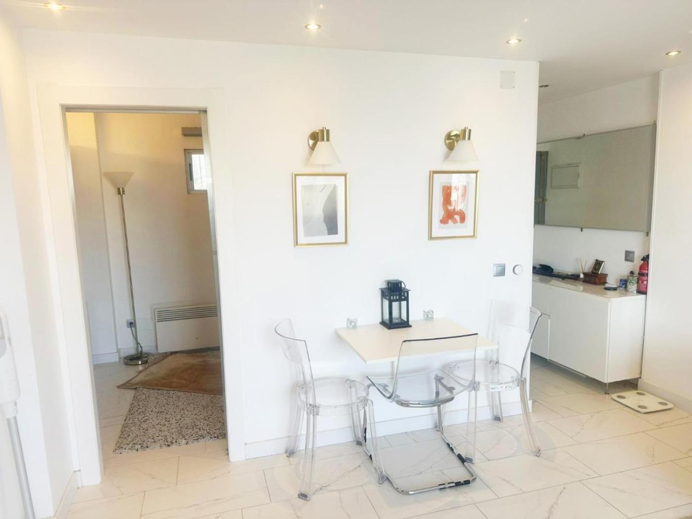 Beautiful 3 Bed Ibensa Sea Views Apartment *