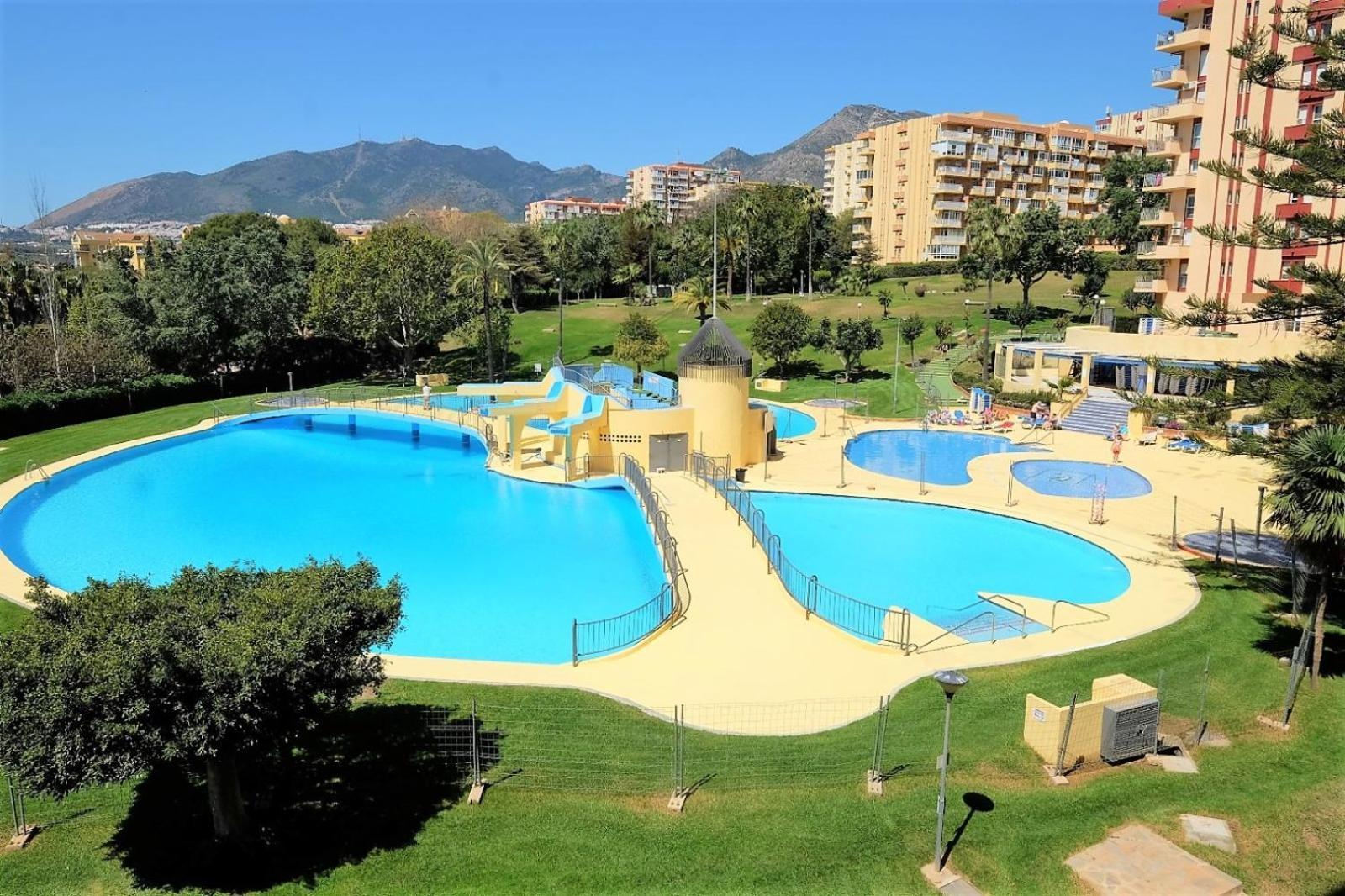 Apartment Jupiter Sea, Pools View