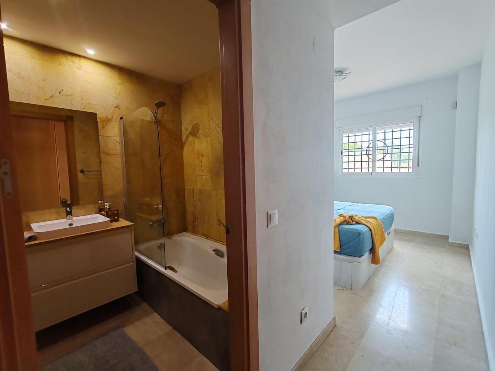 Bilbil 2 Bedr- Pool, Tennis, Golf W Garage * Benalmadena