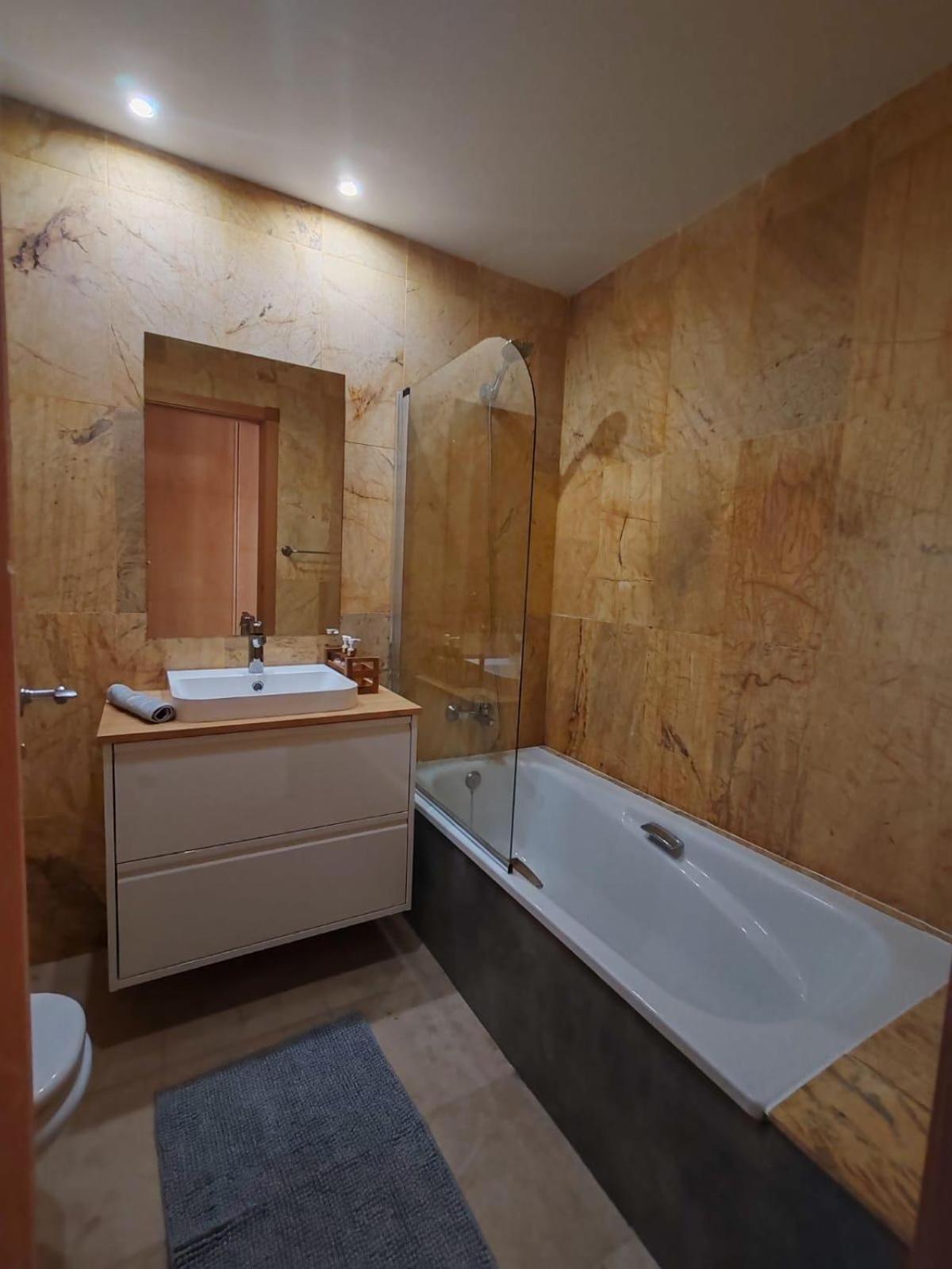 Bilbil 2 Bedr- Pool, Tennis, Golf W Garage Benalmadena