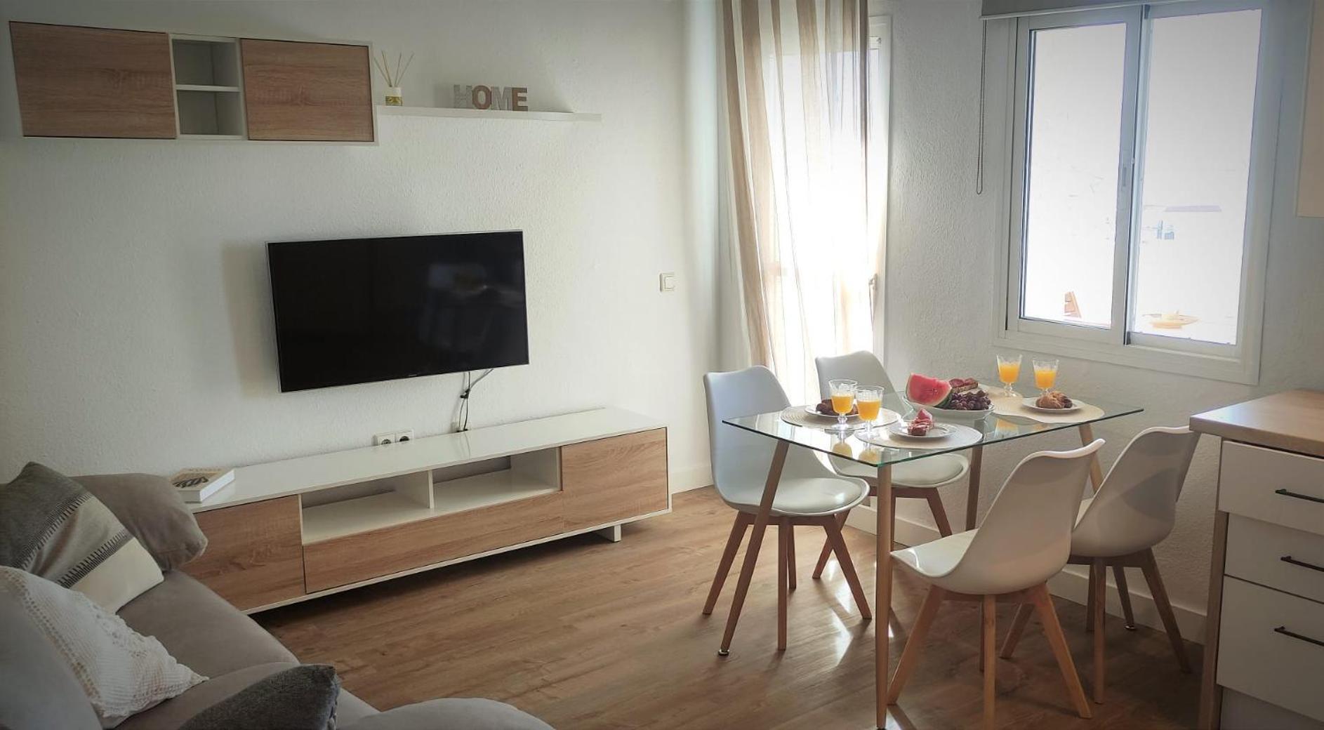 Apartamento El Capricho De Benalbeach, Solo De Sabado A Sabado