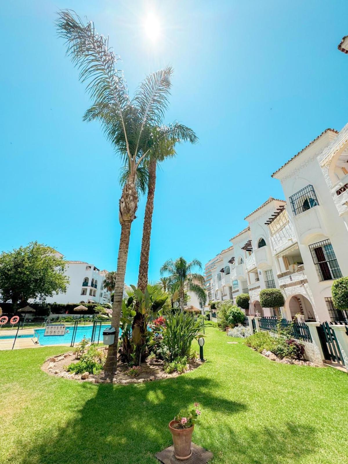 Wonderful Pool & Apartment Benalmádena