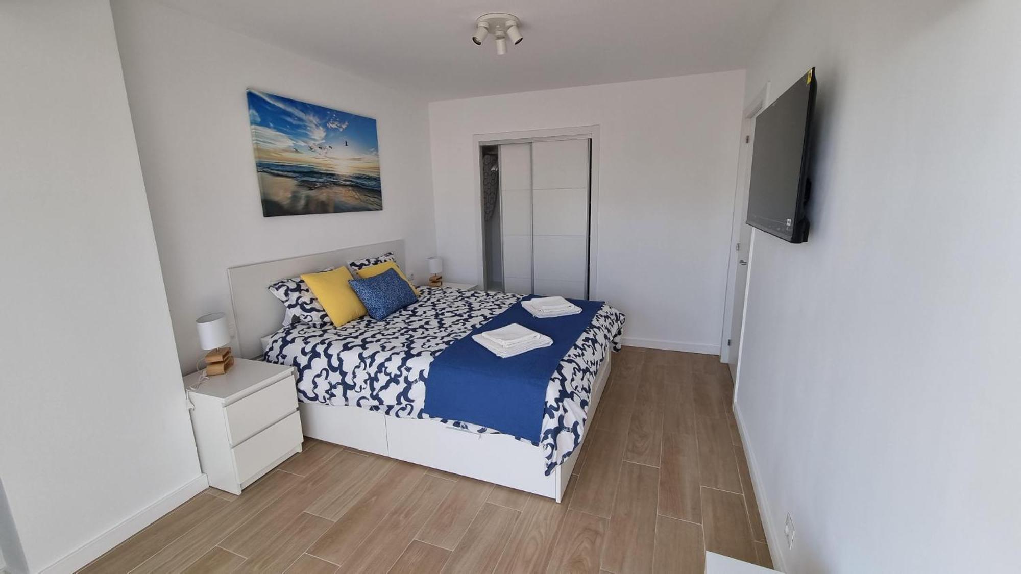 Maite Blue Beachfront *