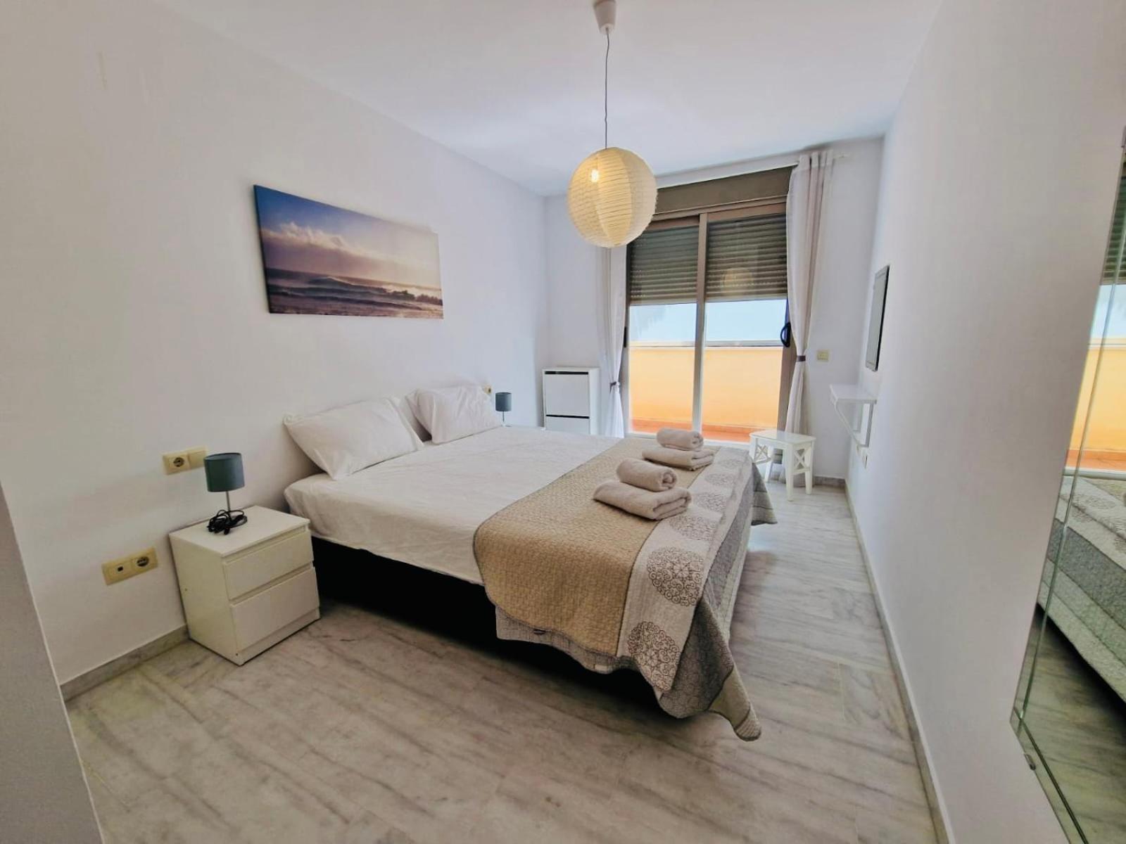 Prime Location, Pool, Beach, Shops, All Nearby Apartment