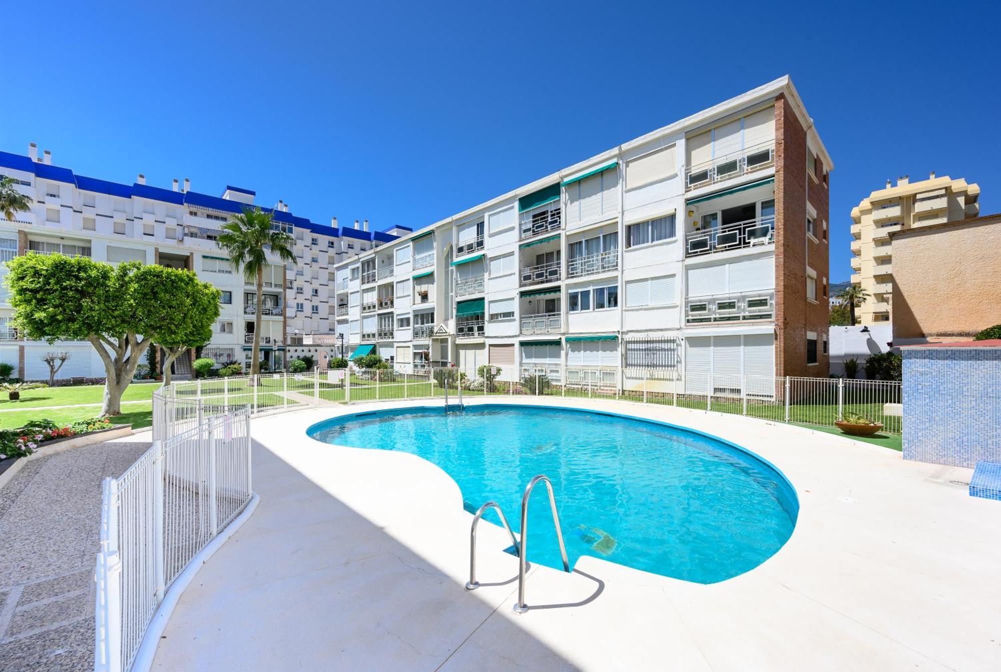 Sea View Apartment *