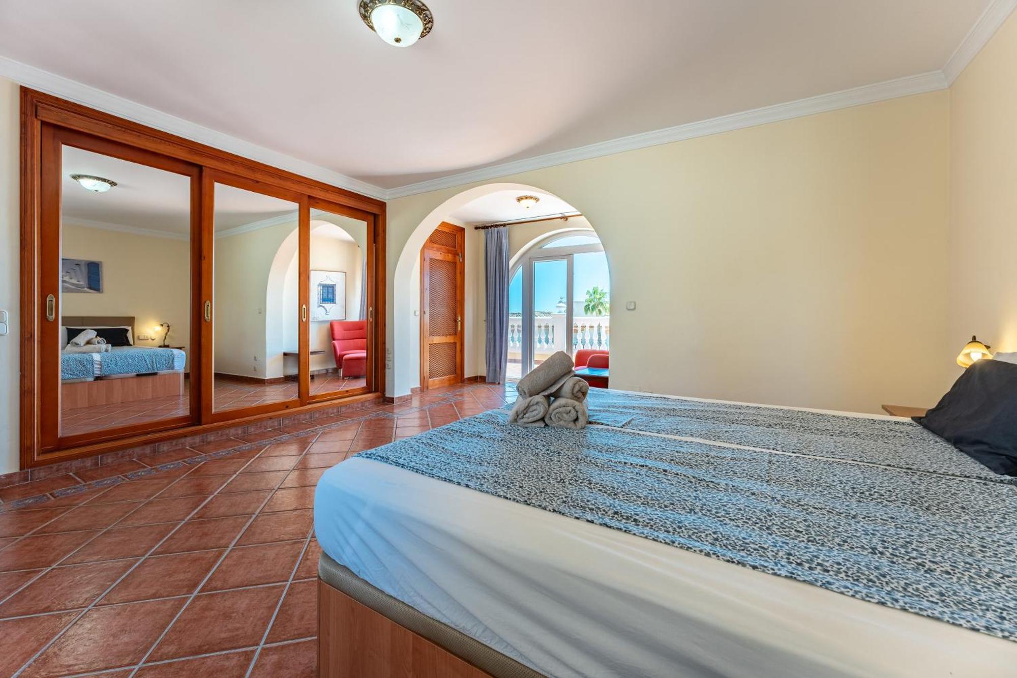 Villa Rustic Spanish Saltwater Pool