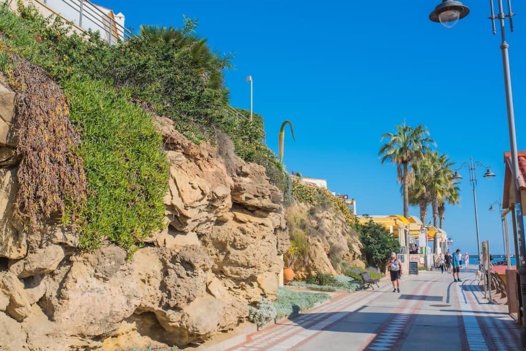 Apartamento Bonito Estudio A Pie De Playa Benalmádena