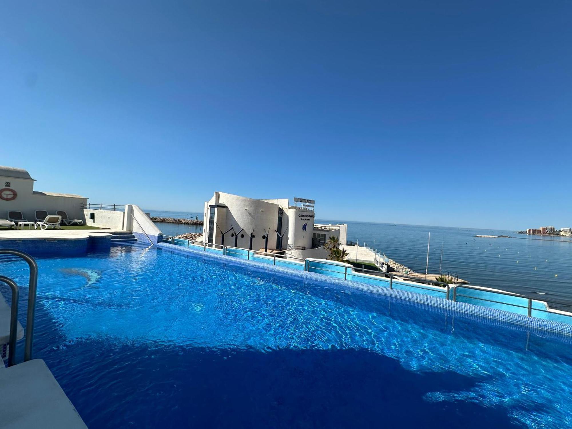 Puerto Marina De Ensueno - 2 Hab - Reformado - Piscina Y Vistas Al Mar * Benalmádena