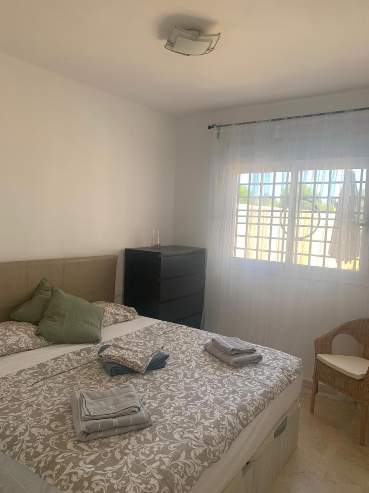 Apartment Bilbil 2 Bedr- Pool, Tennis, Golf W Garage *