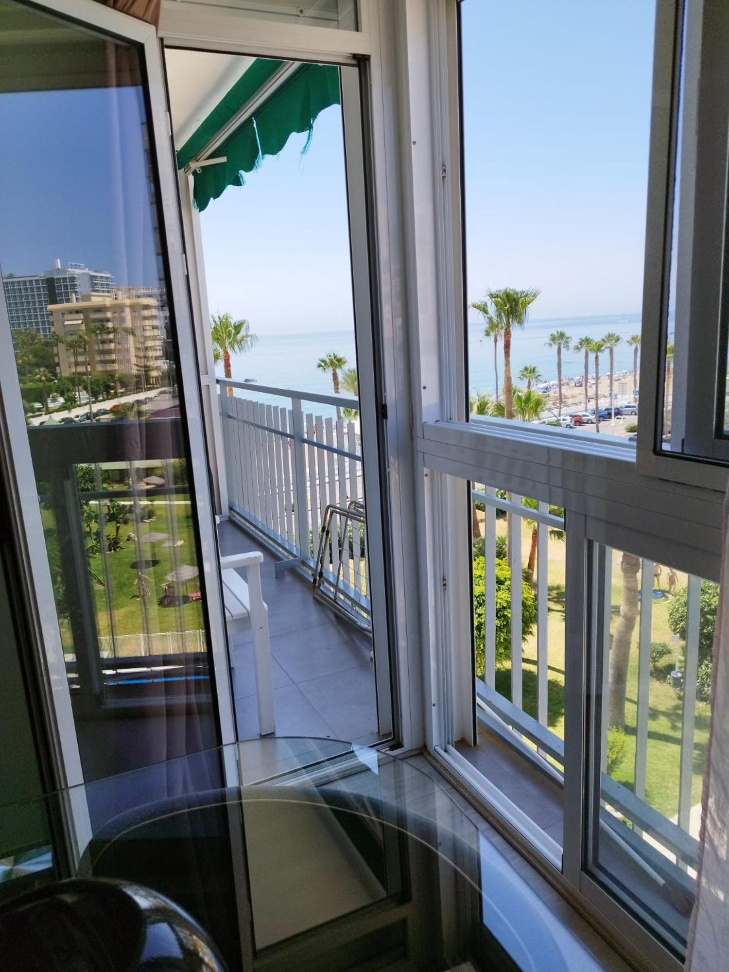 M1 403 Frontal Al Mar Vistas Terraza Y Wifi Benalmadena