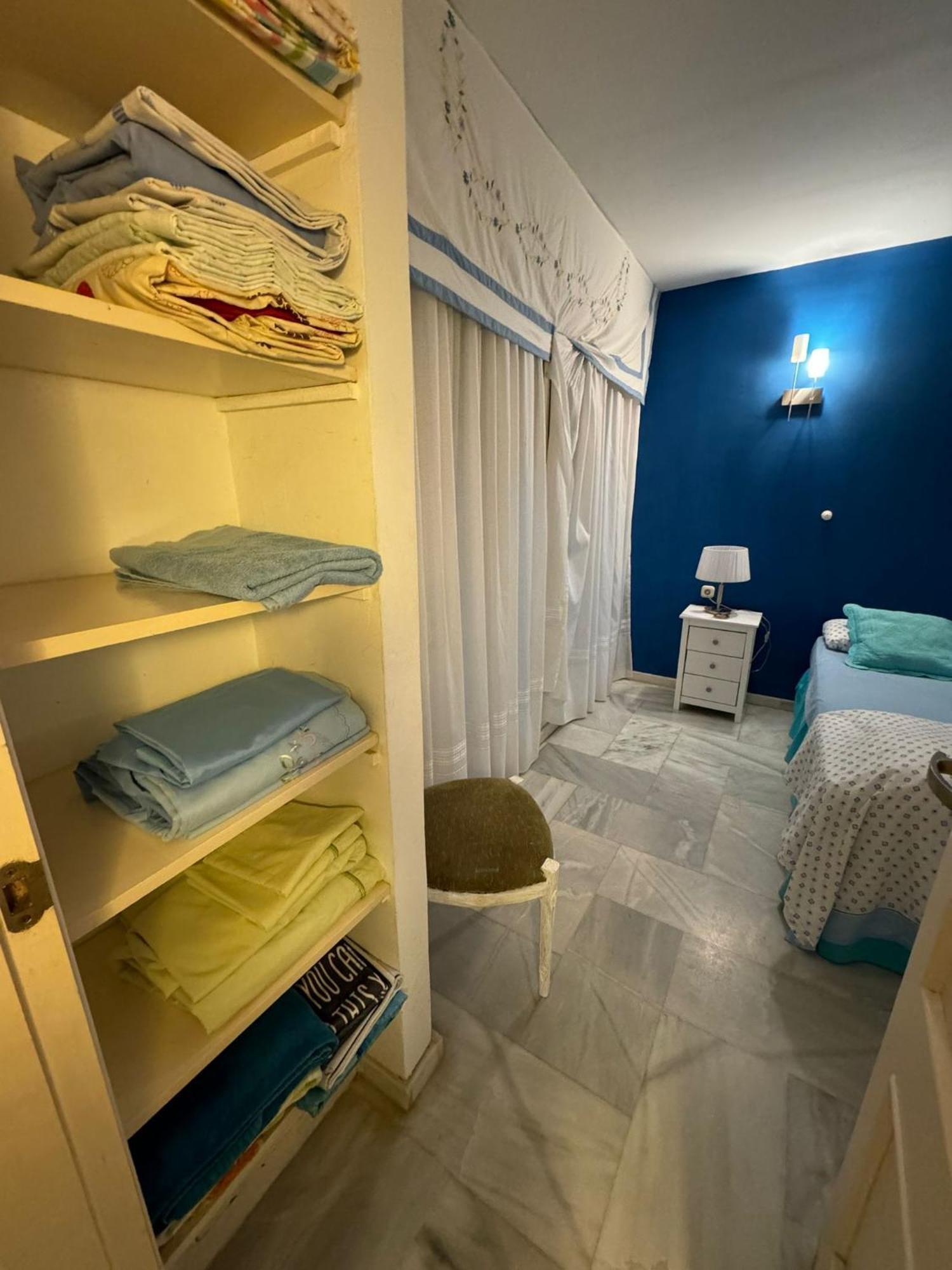 Appartement Frontline Marina Sea & Beach Views *
