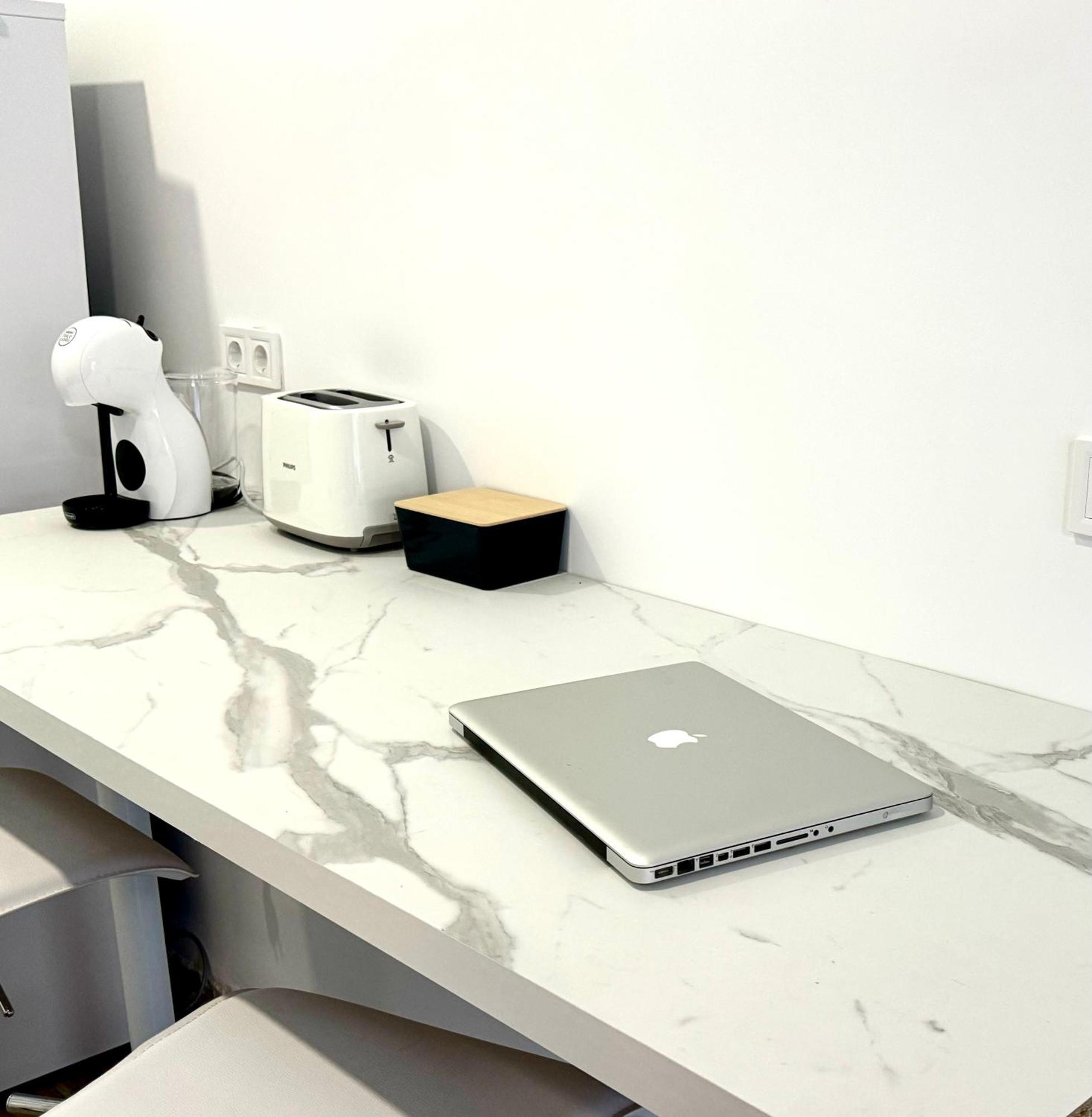 Exclusive In Benalbeach Apartment *