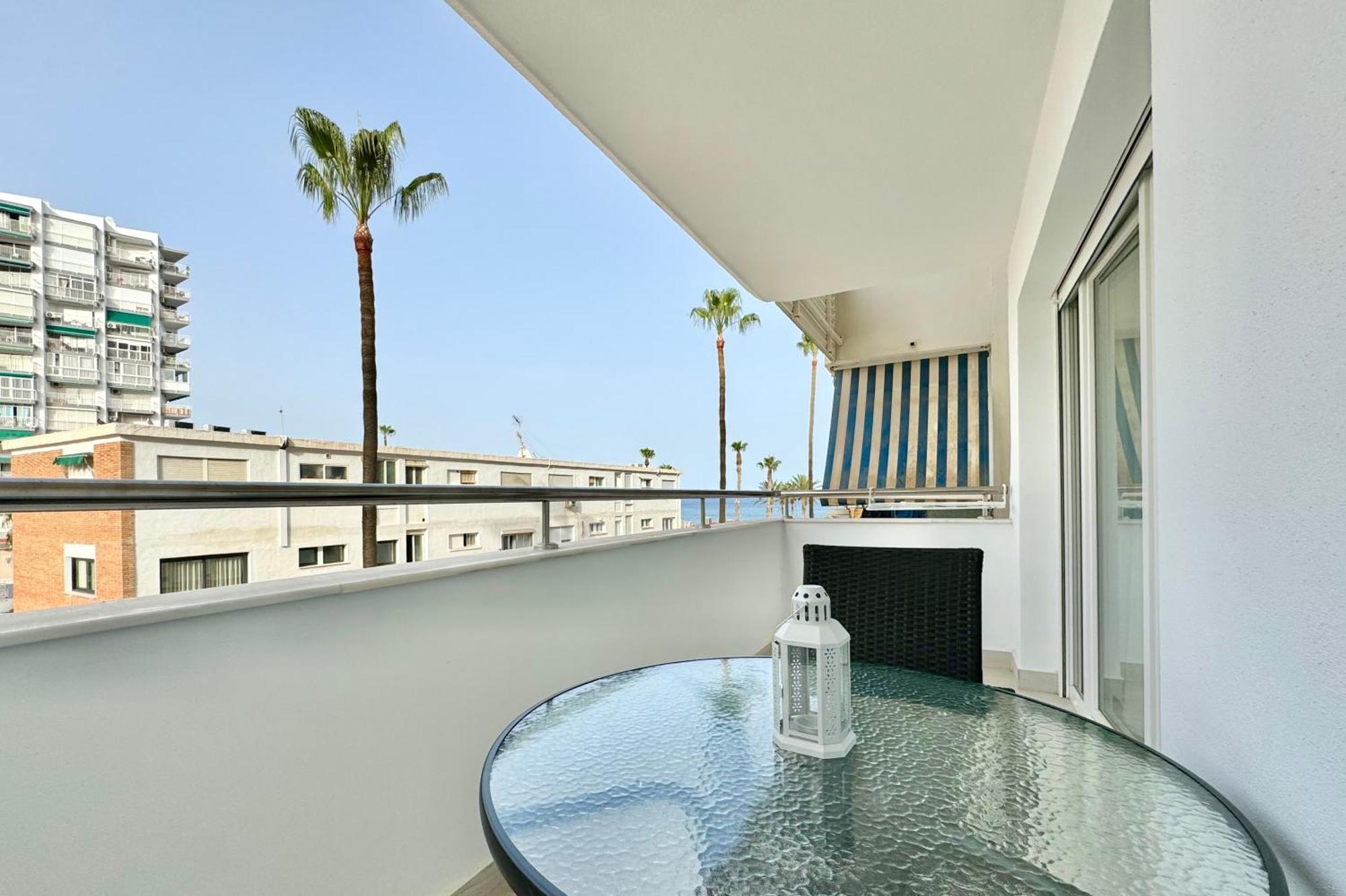 En 1ª Linea De Playa, Piscina Y Parking Apartment *