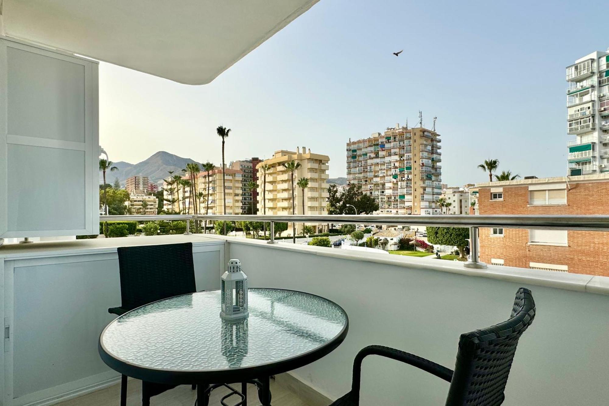 Apartment En 1ª Linea De Playa, Piscina Y Parking Benalmadena