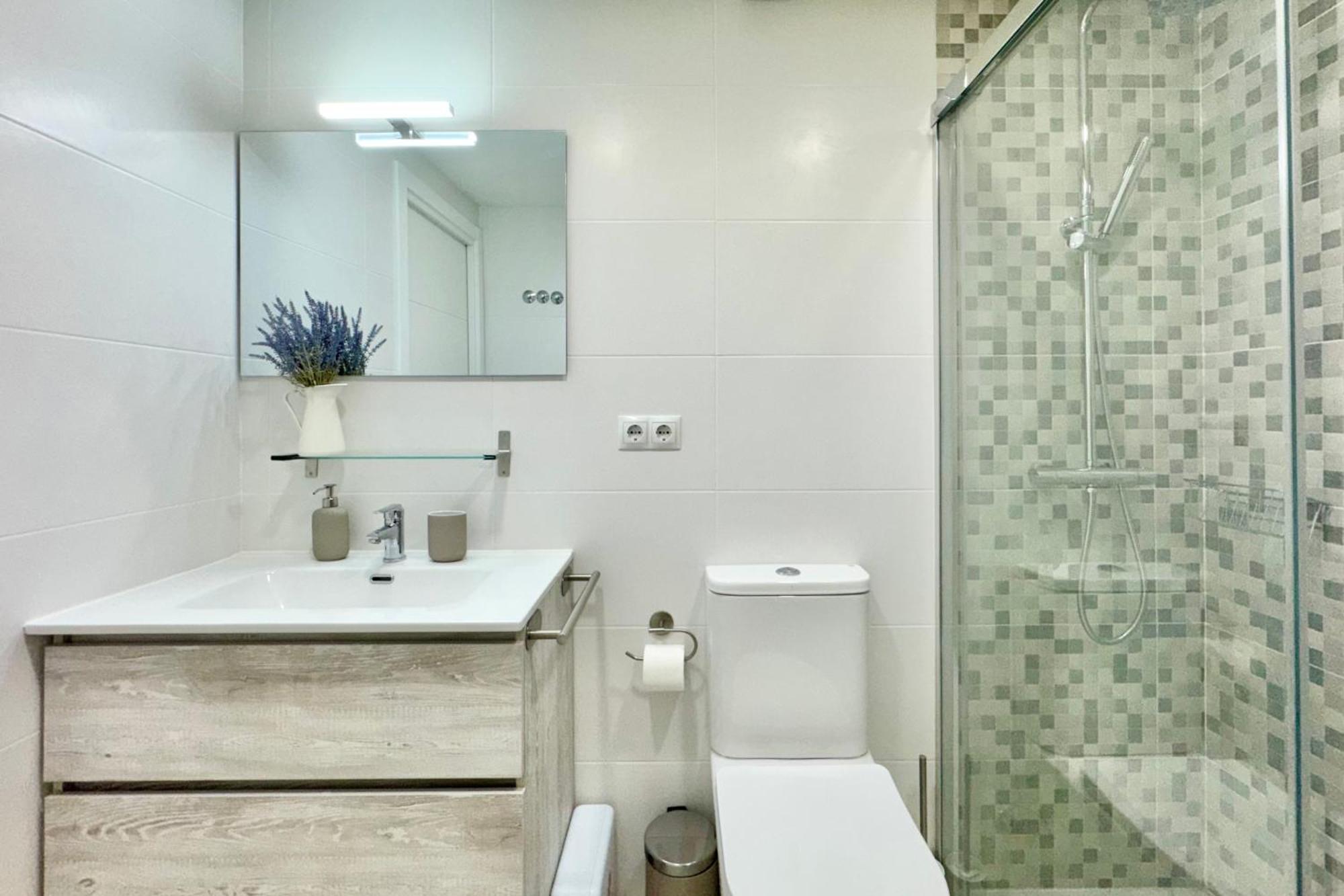 En 1ª Linea De Playa, Piscina Y Parking Benalmadena