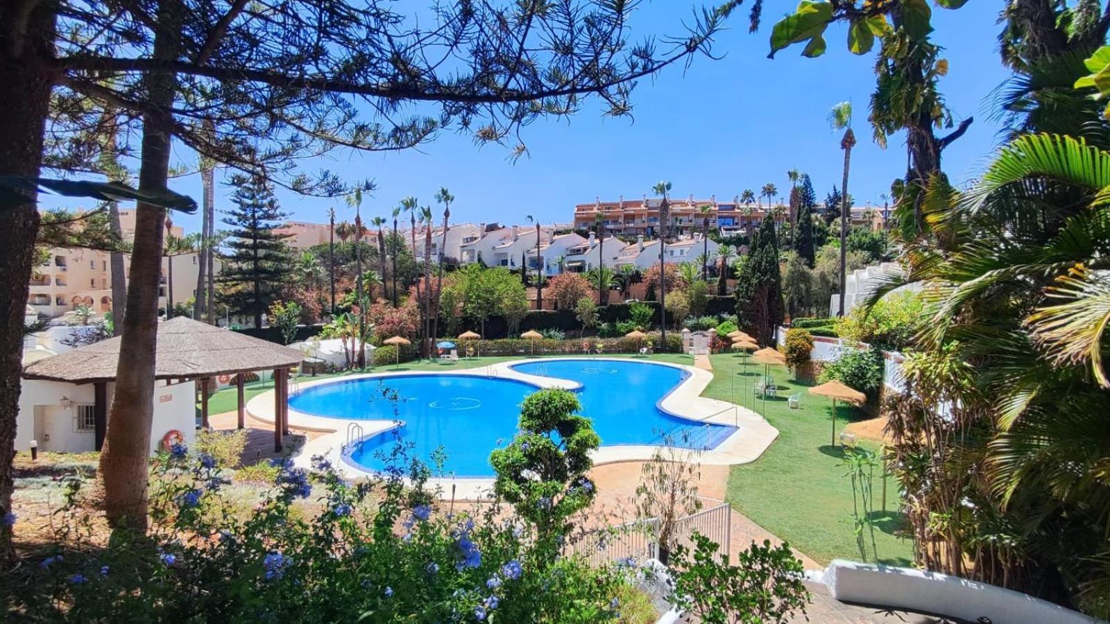 Benalgolf: Seaside With Private Bbq Backyard Benalmadena
