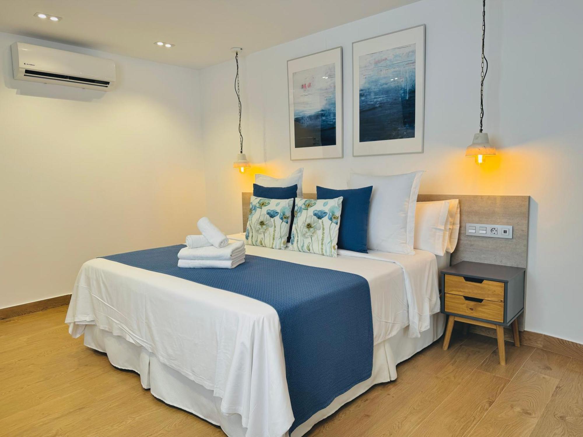 Aparthotel Pueblo Evita Premium Benalmadena