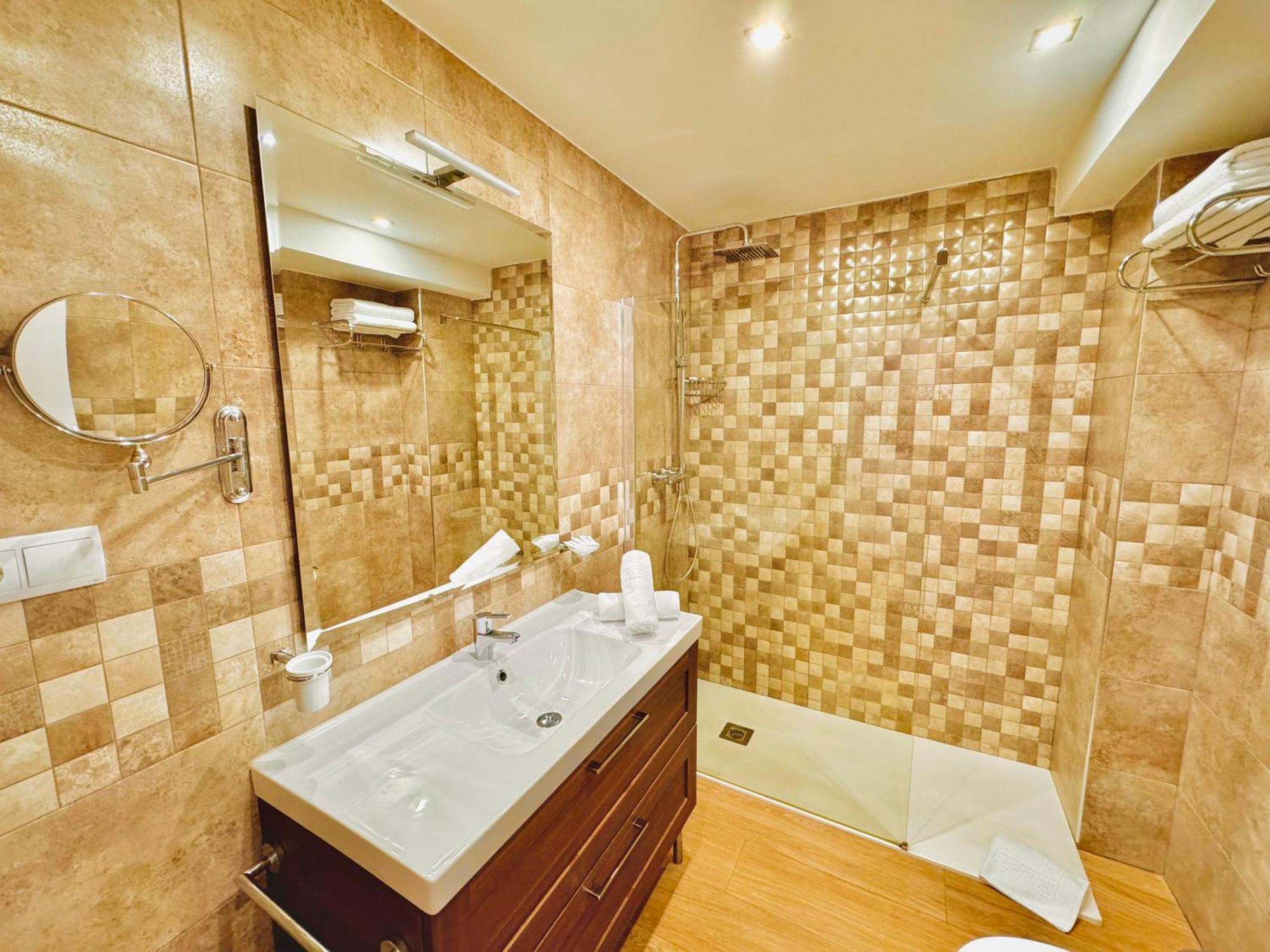 Aparthotel Pueblo Evita Premium *