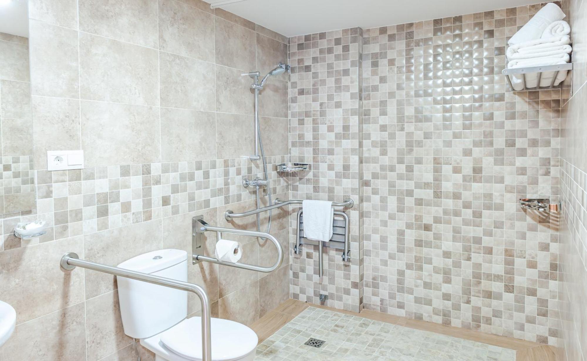 Pueblo Evita Premium Aparthotel Benalmádena