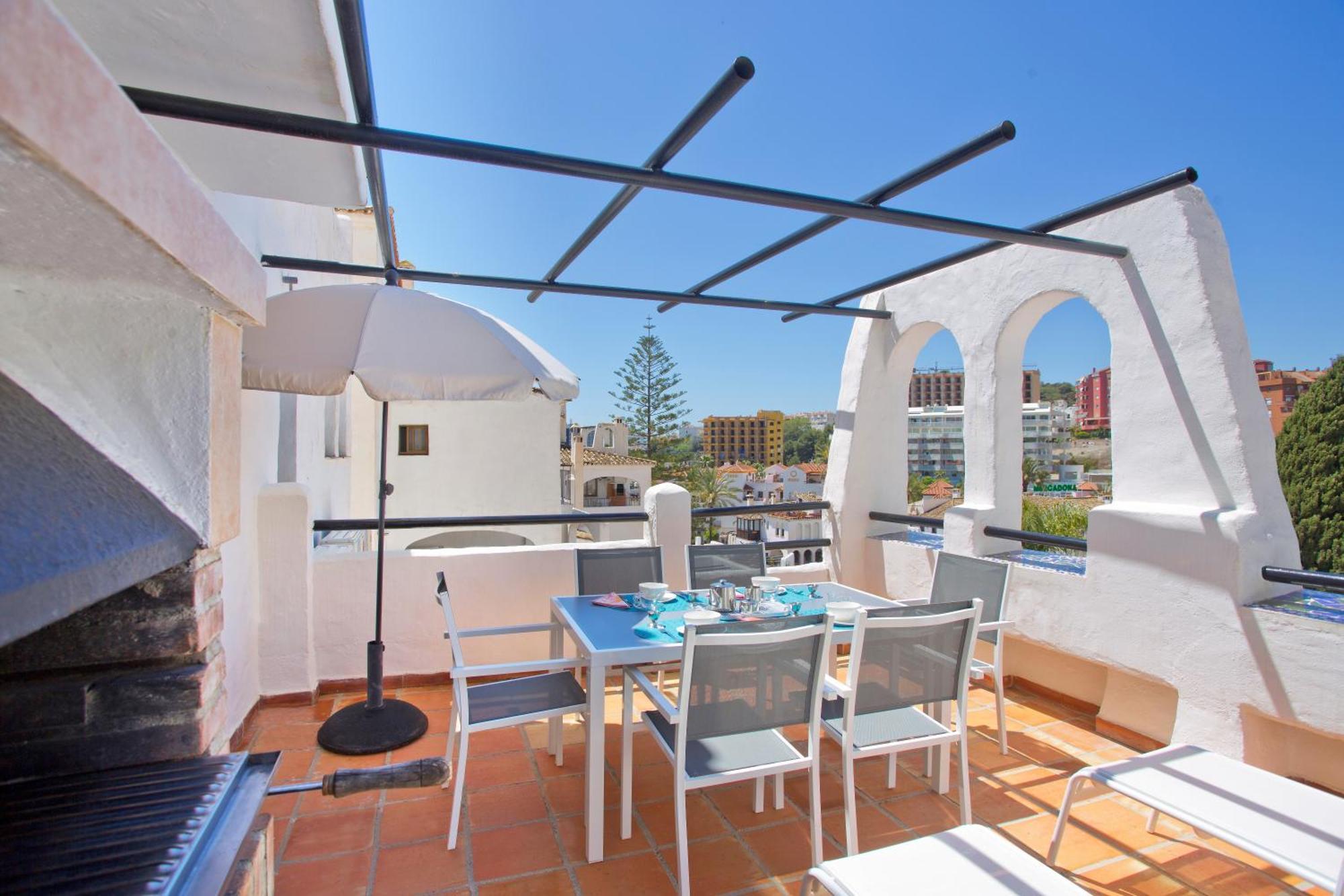Aparthotel Pueblo Evita Premium Benalmadena