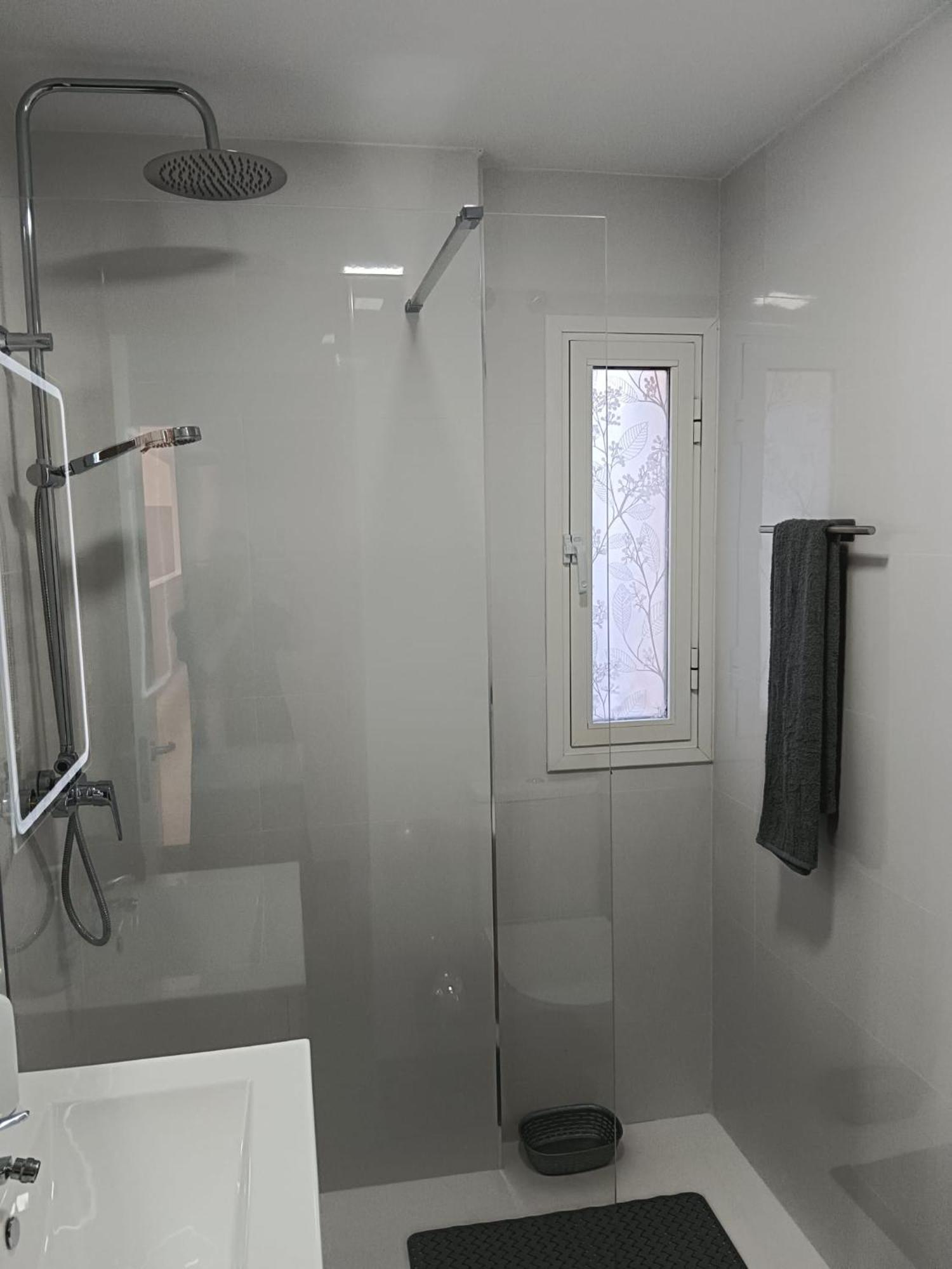 Aguila Luxury Apartment *