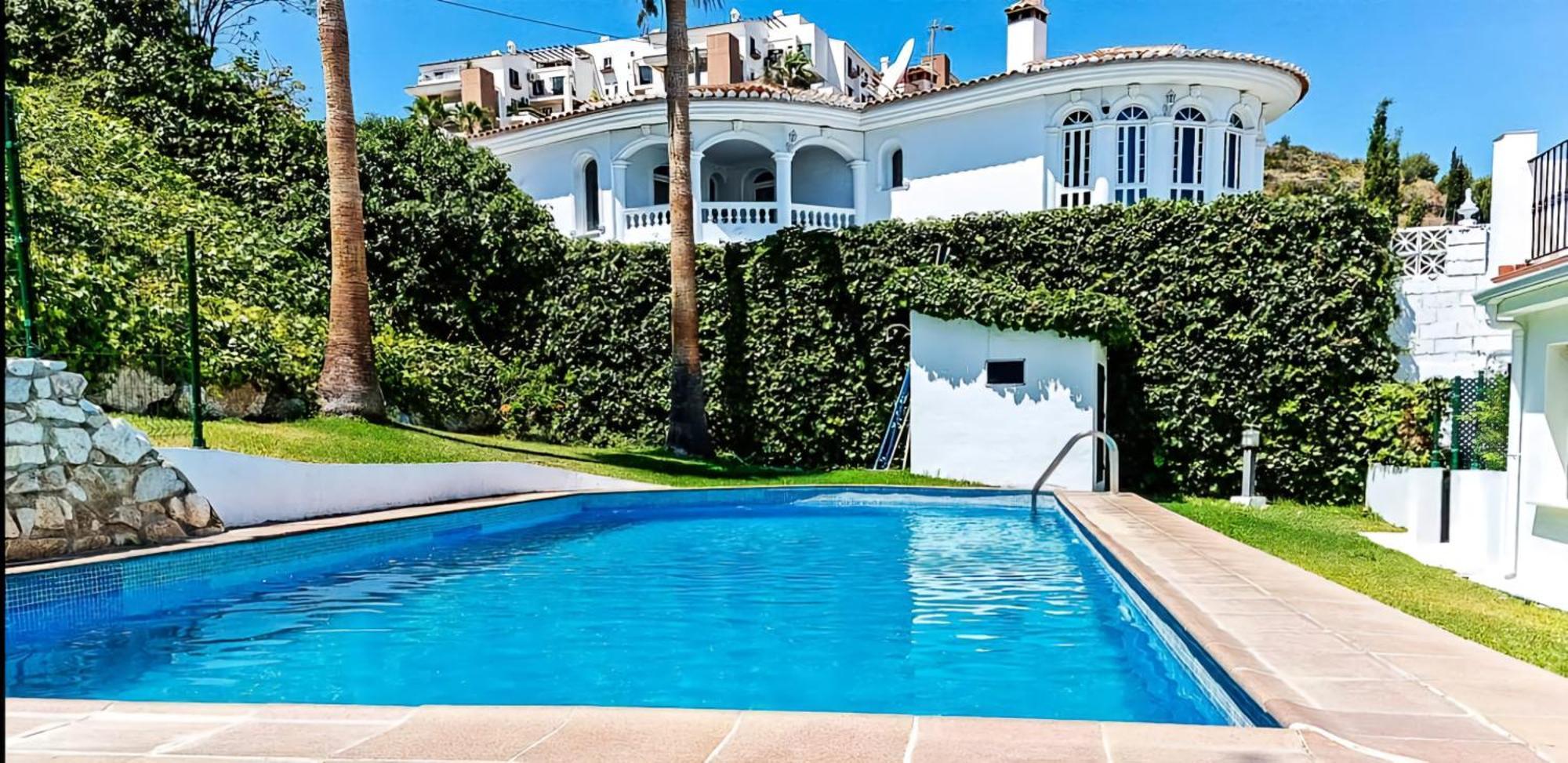 Holiday home Luxury By The Benalmadena