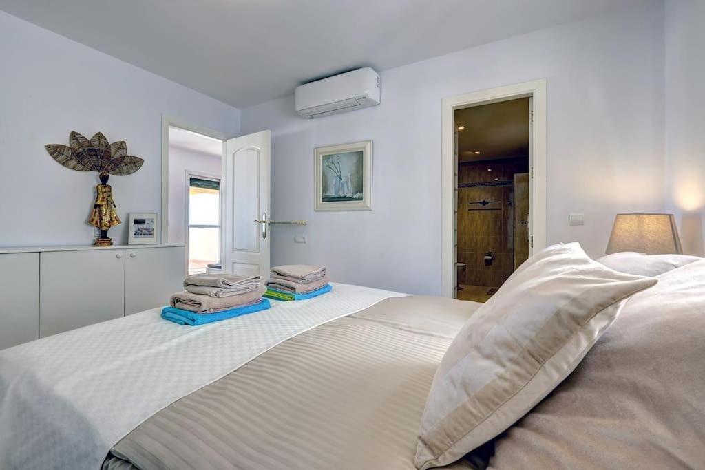Apartamento Spacious Penthouse With Spectacular Sea Views!