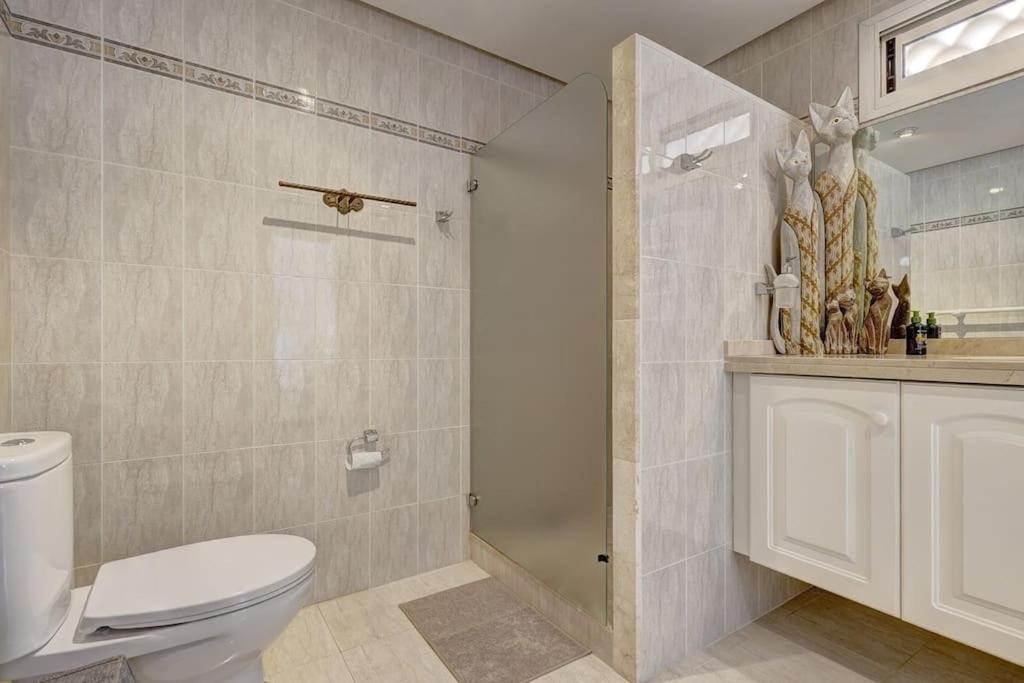 Spacious Penthouse With Spectacular Sea Views!