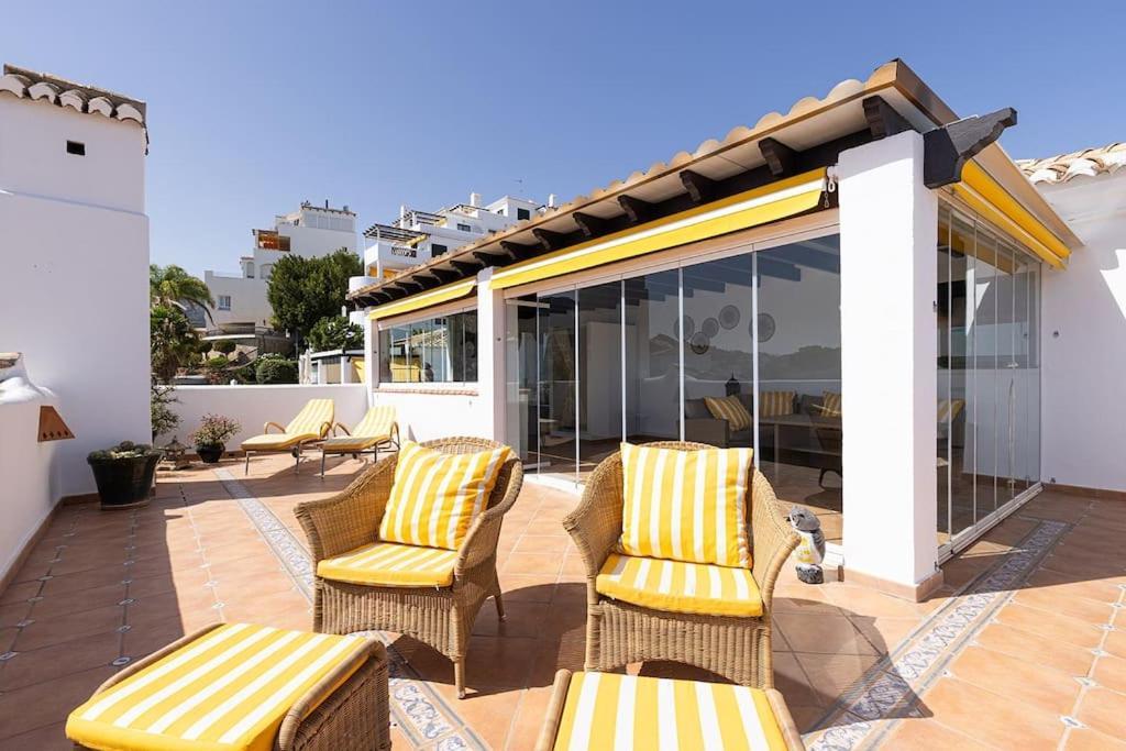 Spacious Penthouse With Spectacular Sea Views! *