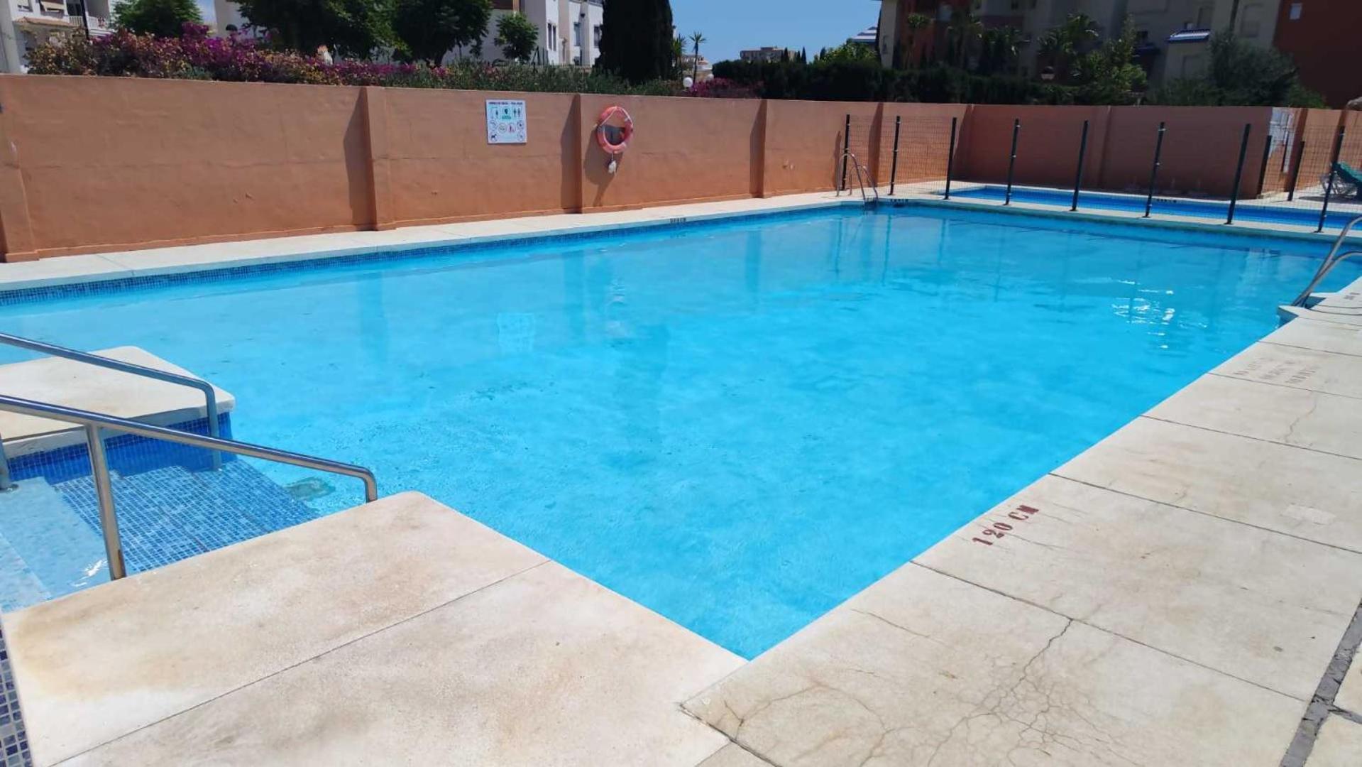 Apartment Pueblo Evita Piscina Y Bar Benalmadena