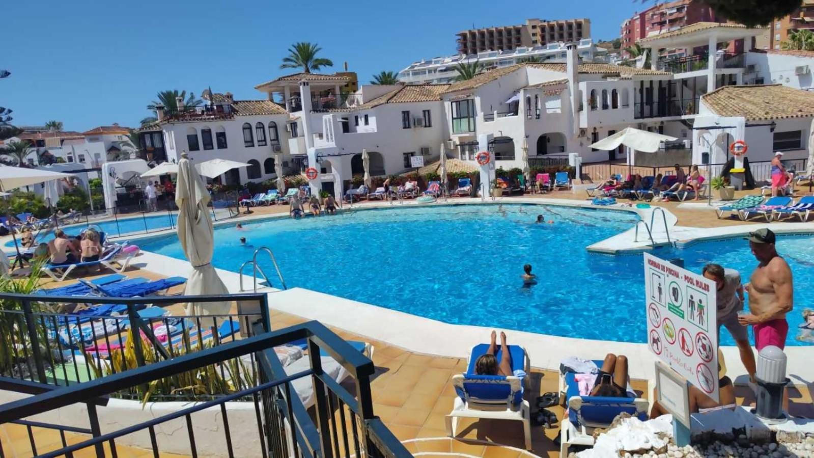 Pueblo Evita Piscina Y Bar *