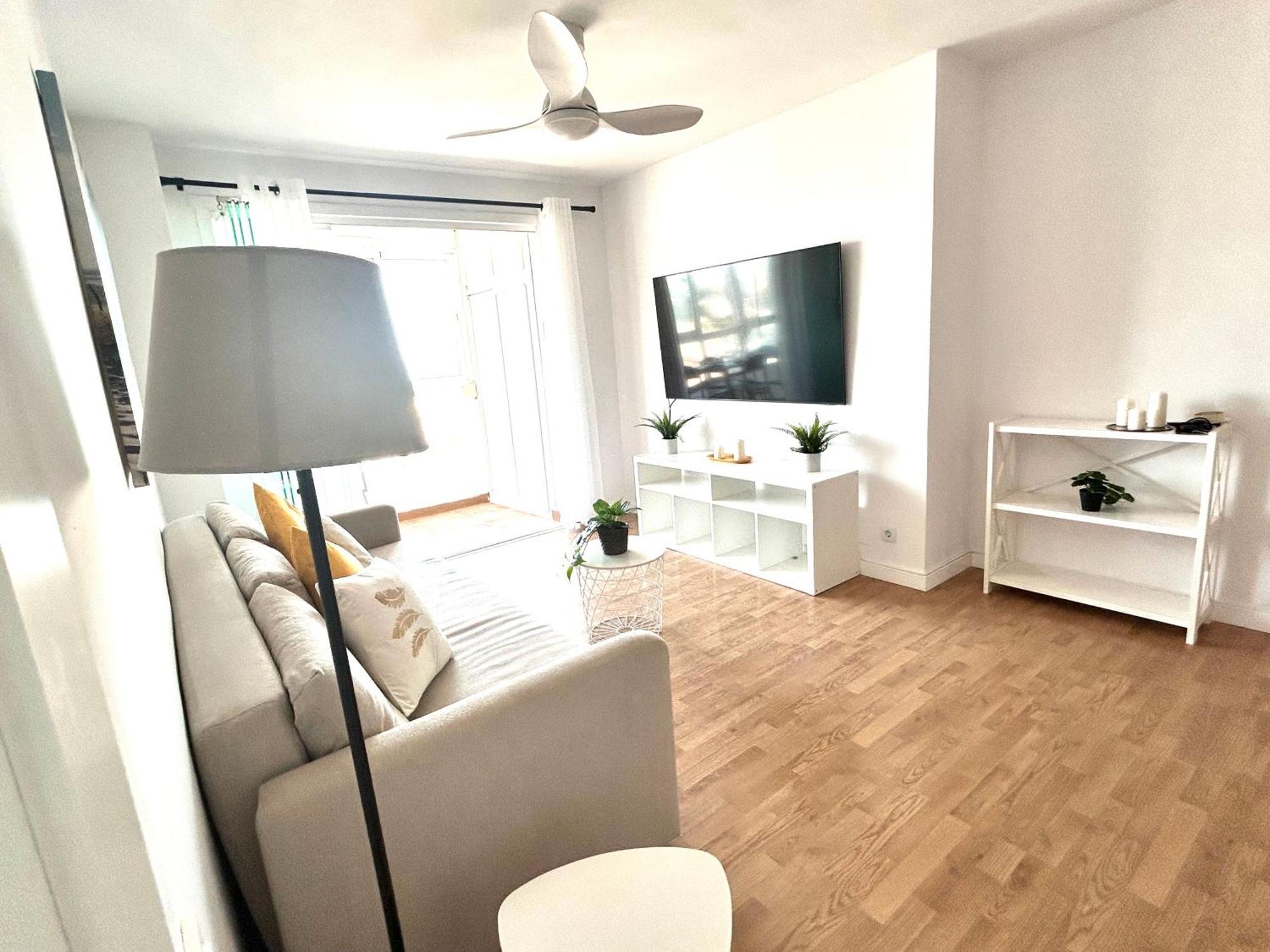 Puerto Marina Apartment *