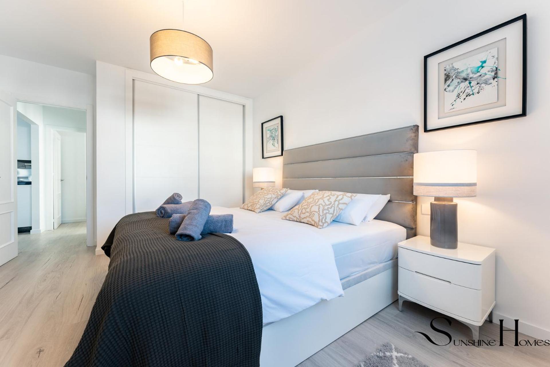 Fancy 2br Retreat Pool Parking, Wonderful Views Apartment