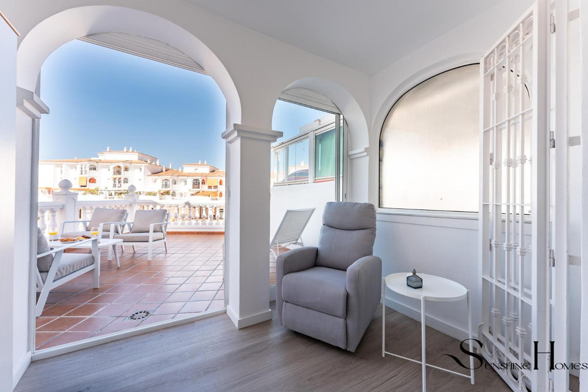 Fancy 2br Retreat Pool Parking, Wonderful Views Apartment