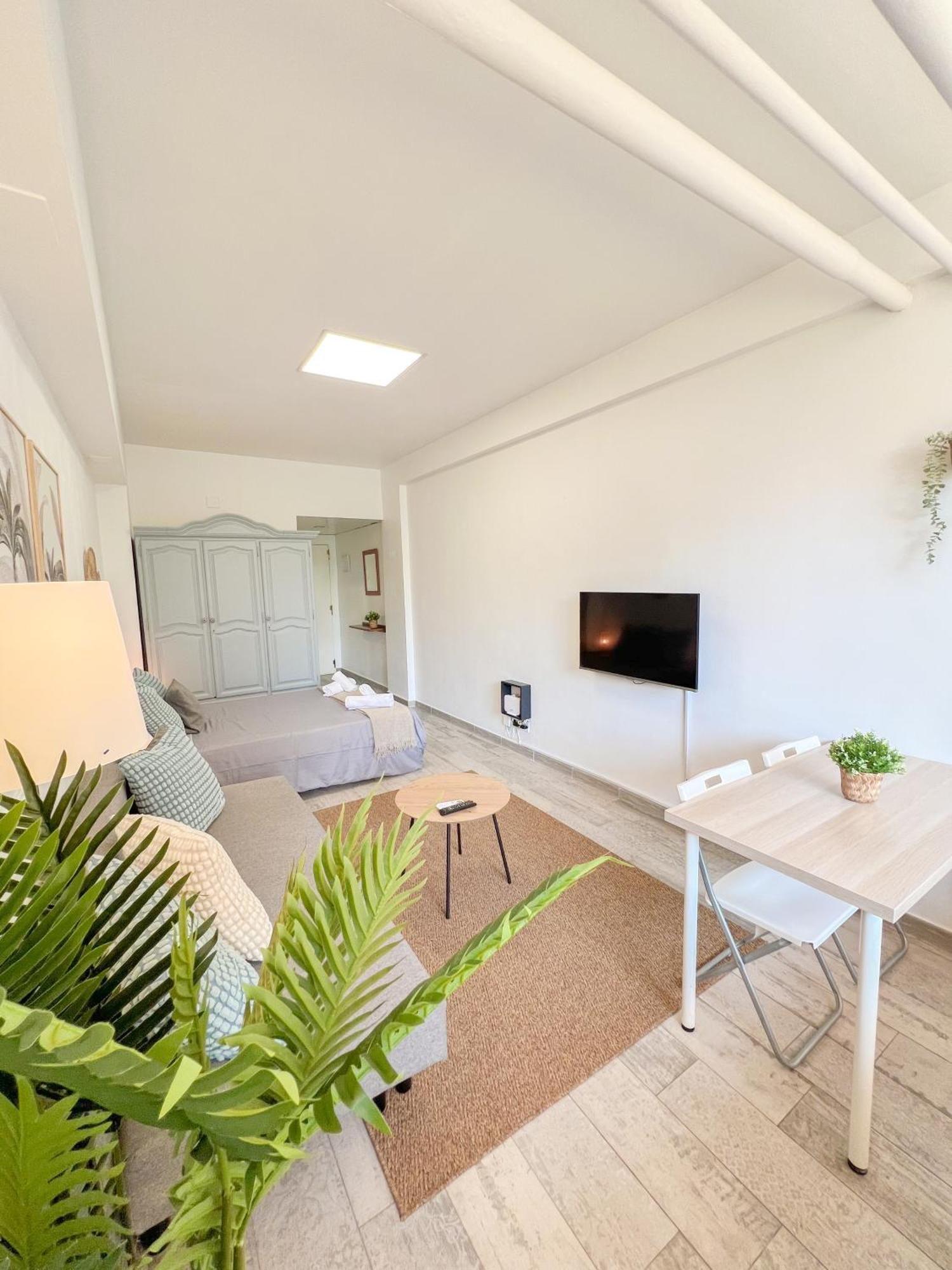Cozy With Pool Acuario Apartamento *