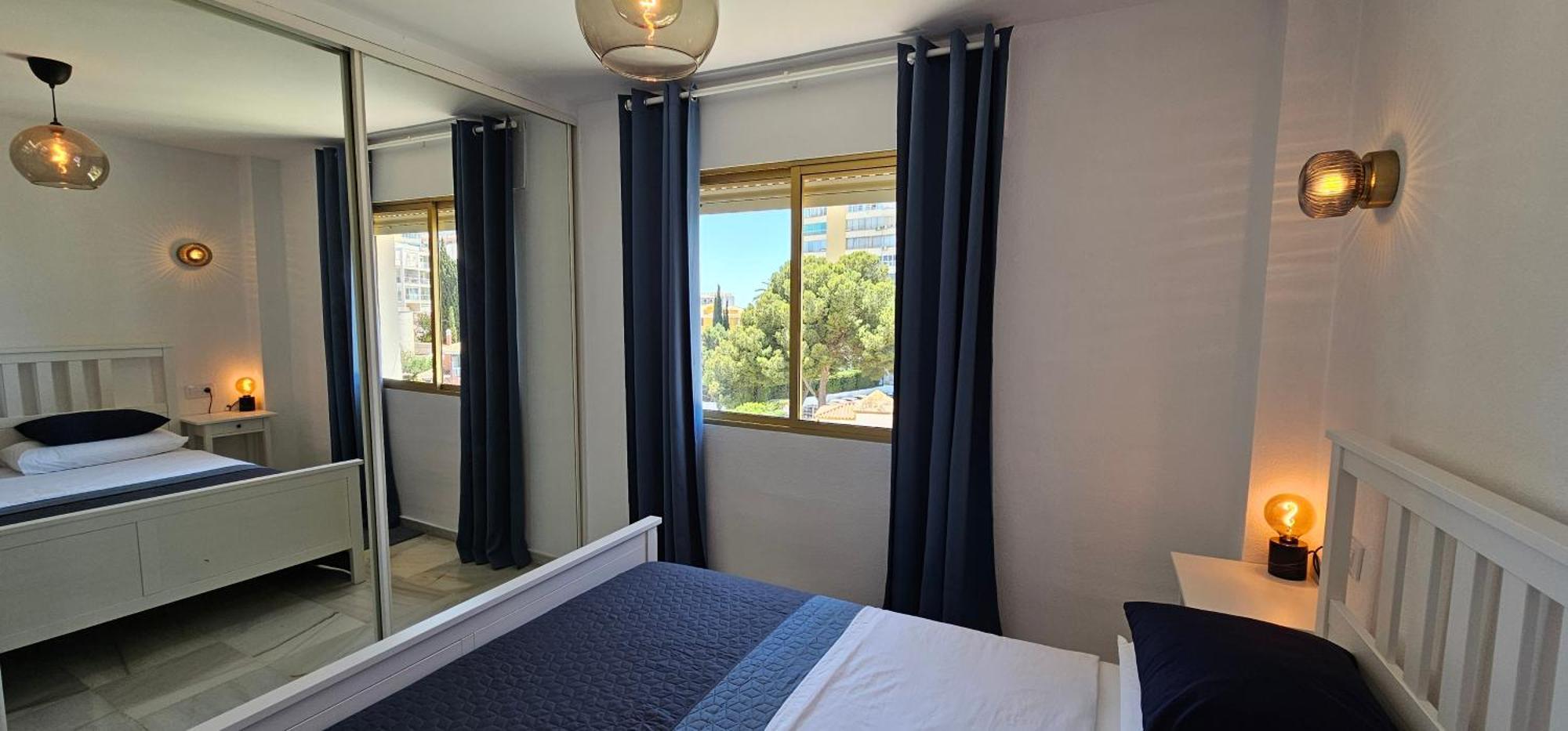 Santa Ana, Pool, 2 Free Parking, Wifi Appartement