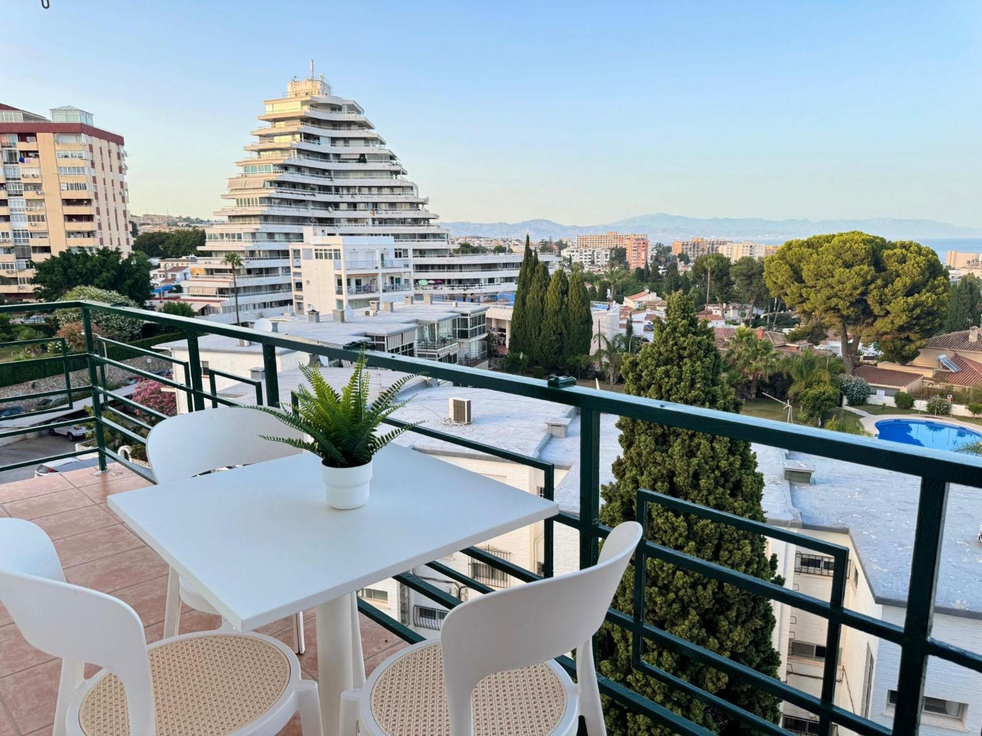 El Refugio- Panoramic Sea Views Apartment