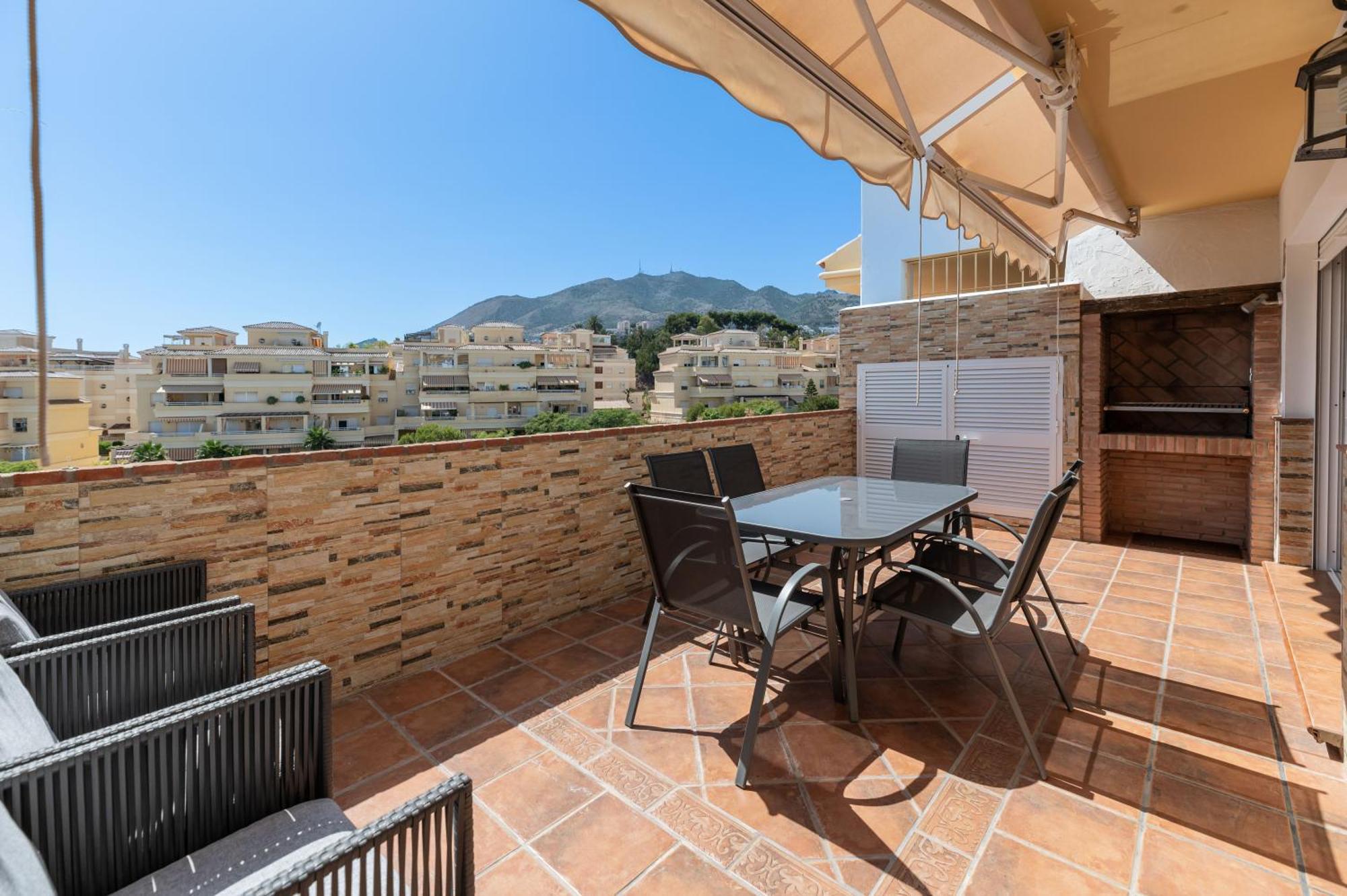 Vb Quilla 3br Duplex W Sea Views *