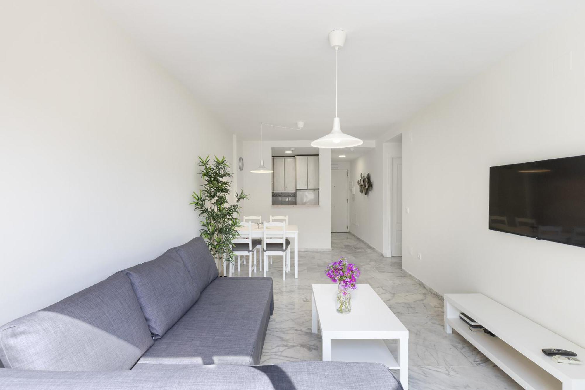 Charming 2-bedroom With Terraces & Pool In Torrequebrada Apartment Benalmadena