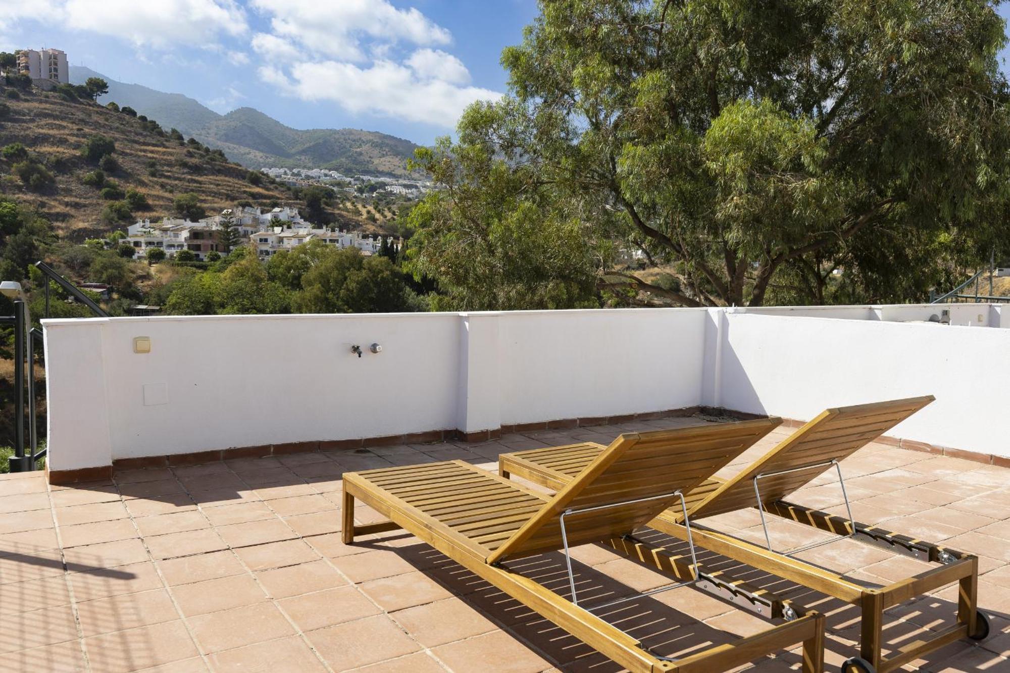 Apartment Charming 2-bedroom With Terraces & Pool In Torrequebrada