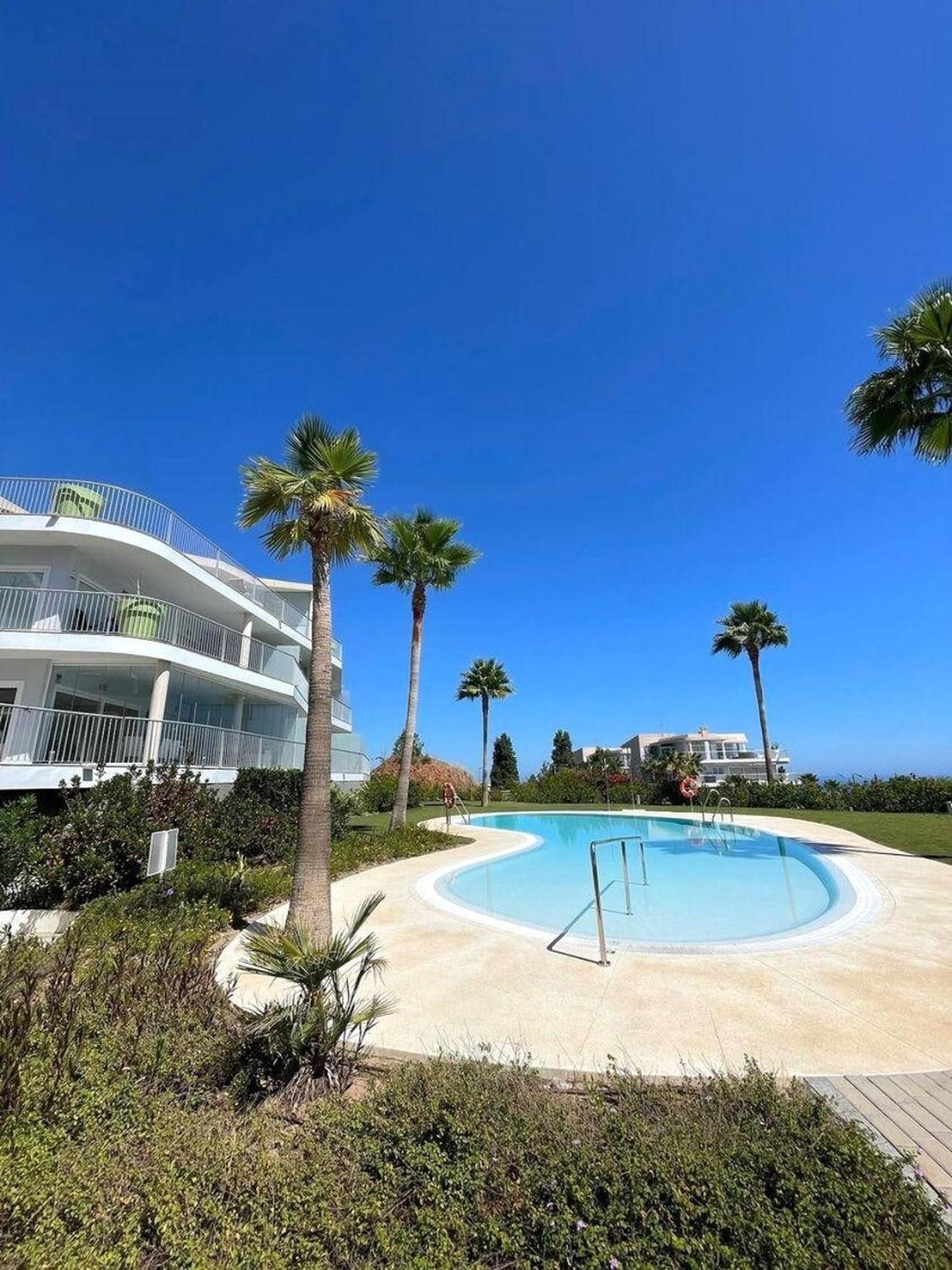 Luxury With Sea View Apartment