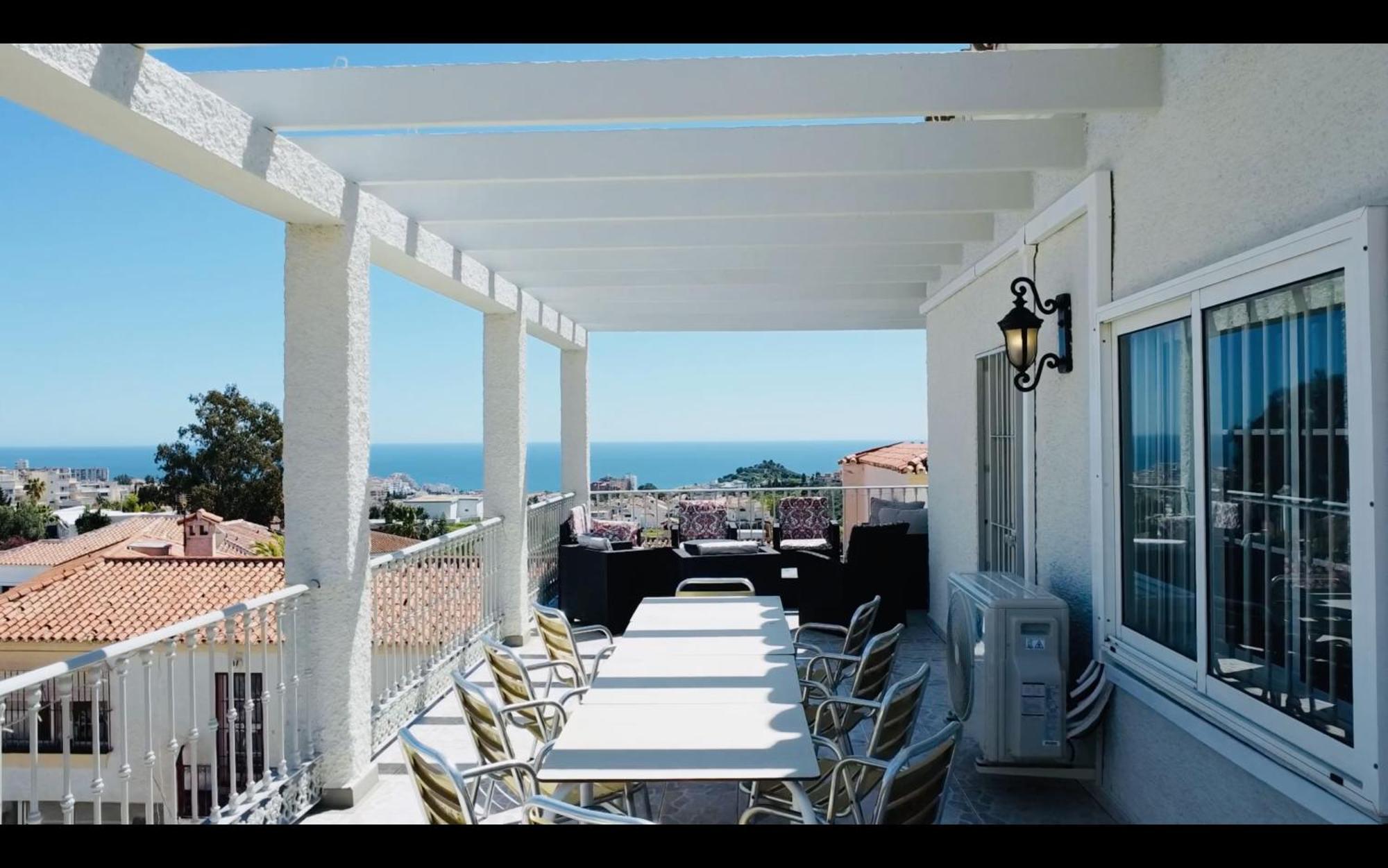 Carmina Villa *