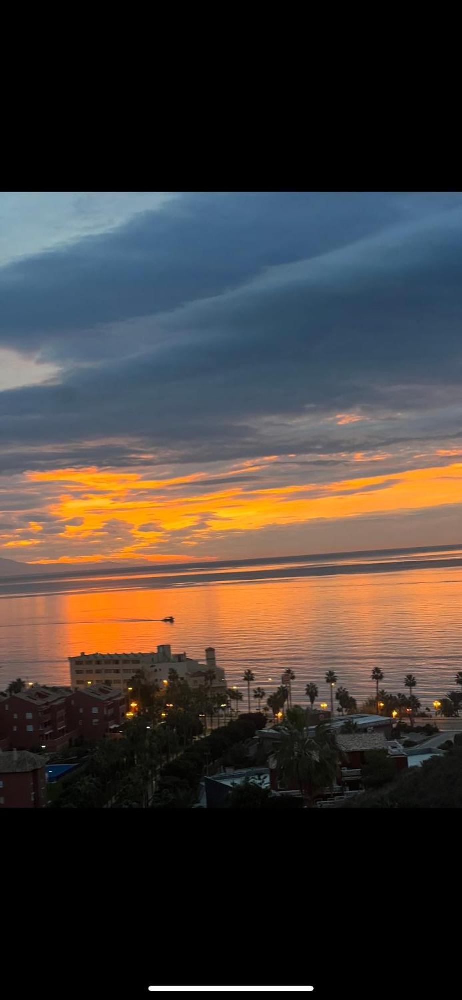 Duplex Penthouse With Seaview. Appartement *